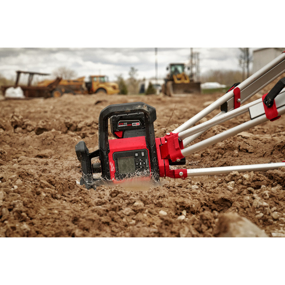 Milwaukee 3704-21 - M18™ Red Exterior Dual Slope Rotary Laser Level Kit w/ Receiver & Remote