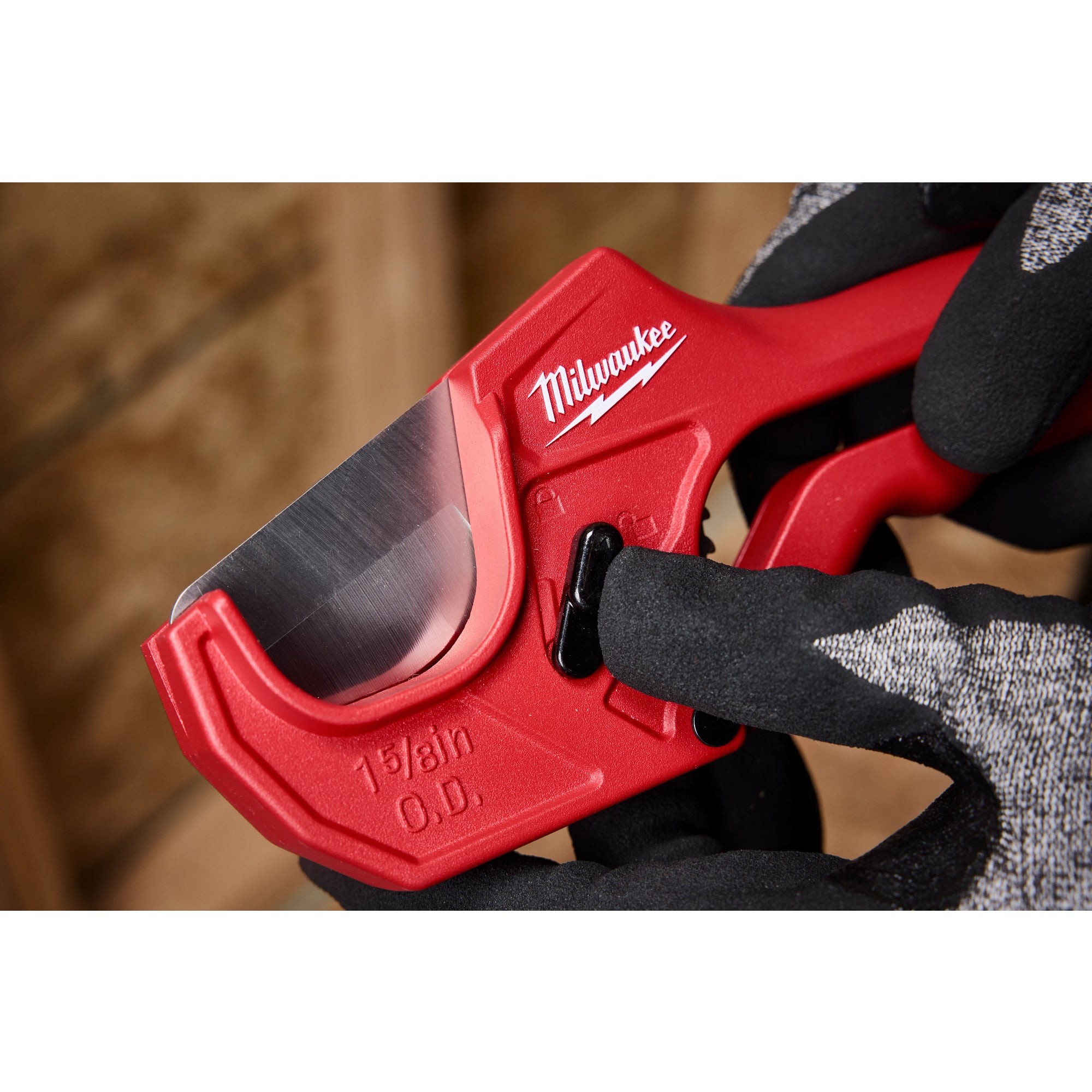 Ratcheting Pipe Cutter