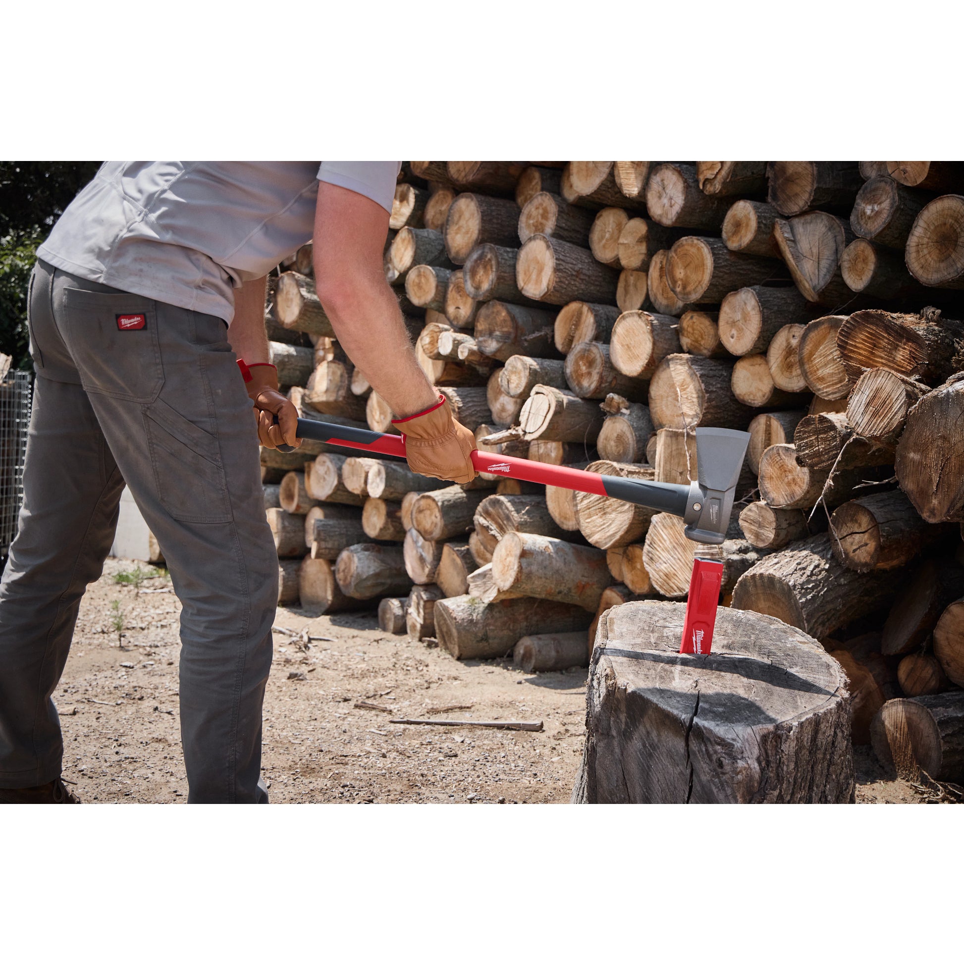 Milwaukee 8lb Splitting Maul Alternative View