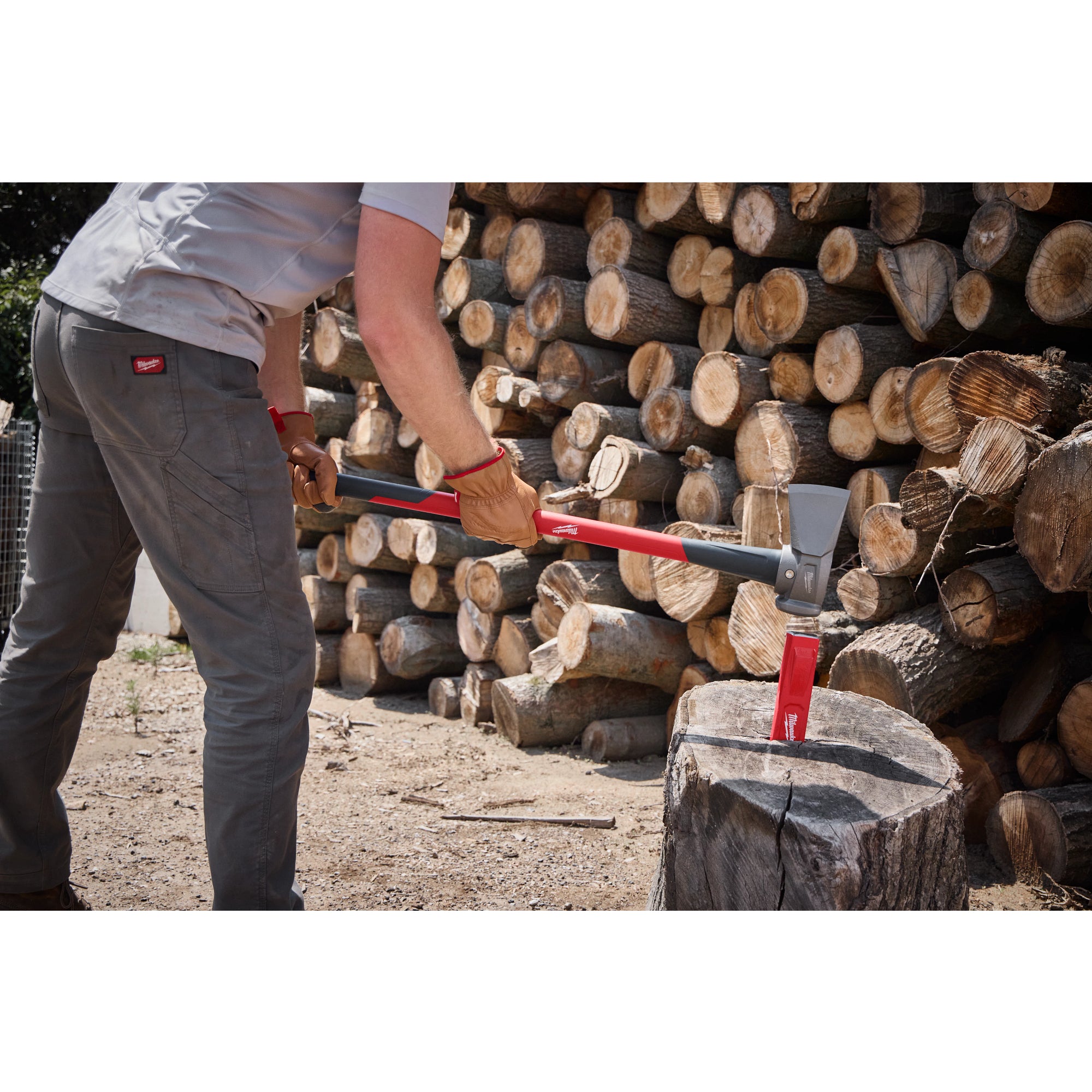 Milwaukee 8lb Splitting Maul Alternative View