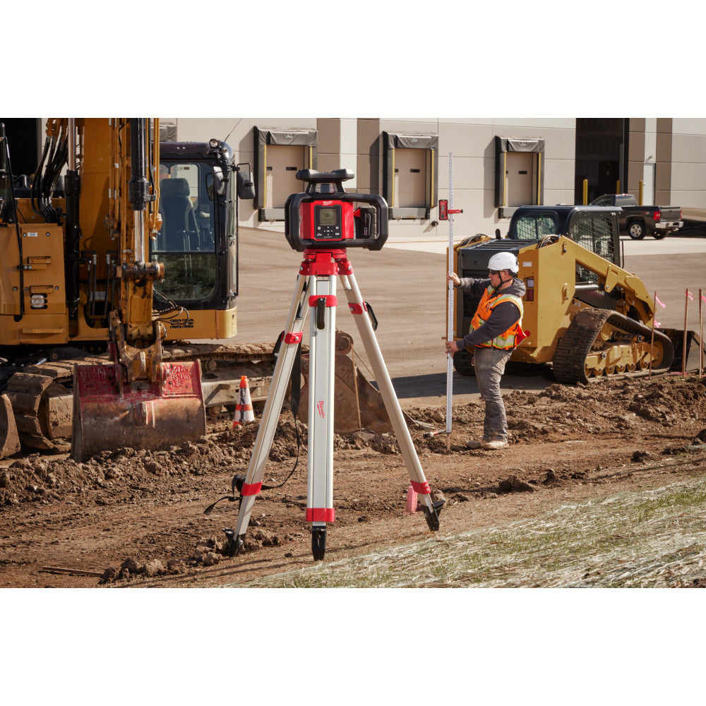 Milwaukee 3704-21 - M18™ Red Exterior Dual Slope Rotary Laser Level Kit w/ Receiver & Remote