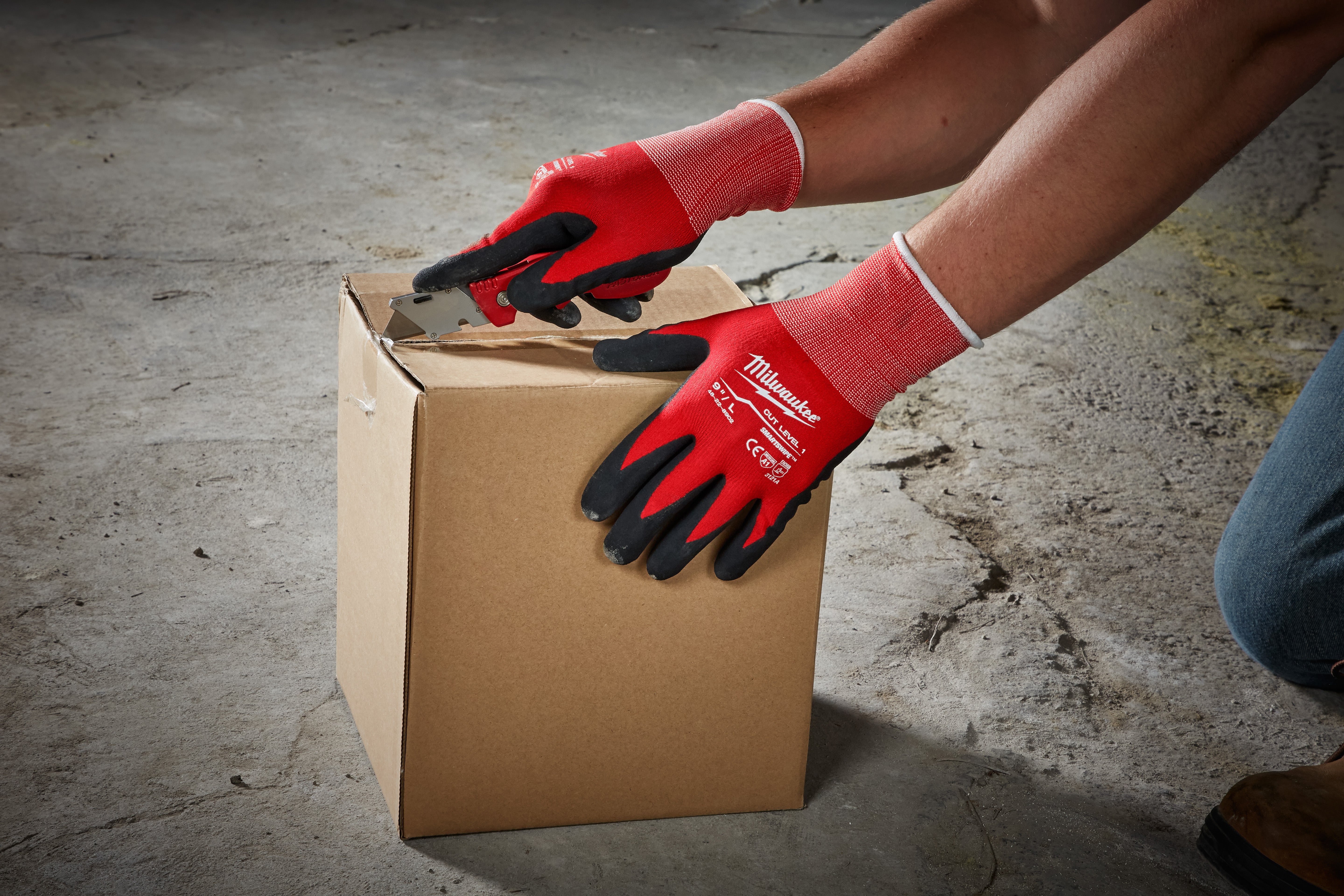 Milwaukee 48-22-8902B - Gants enduits de nitrile, niveau de protection 1, taille L