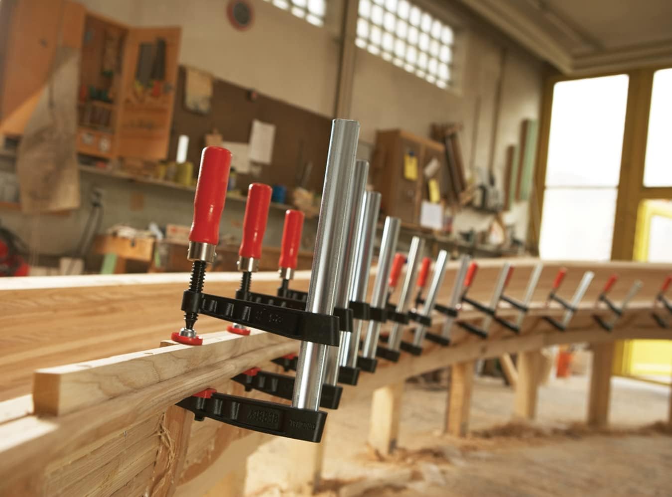 Bessey TGJ2.512+2K - Professional Series Bar Clamp 12" Capacity 2-1/2" Throat De BESSEY