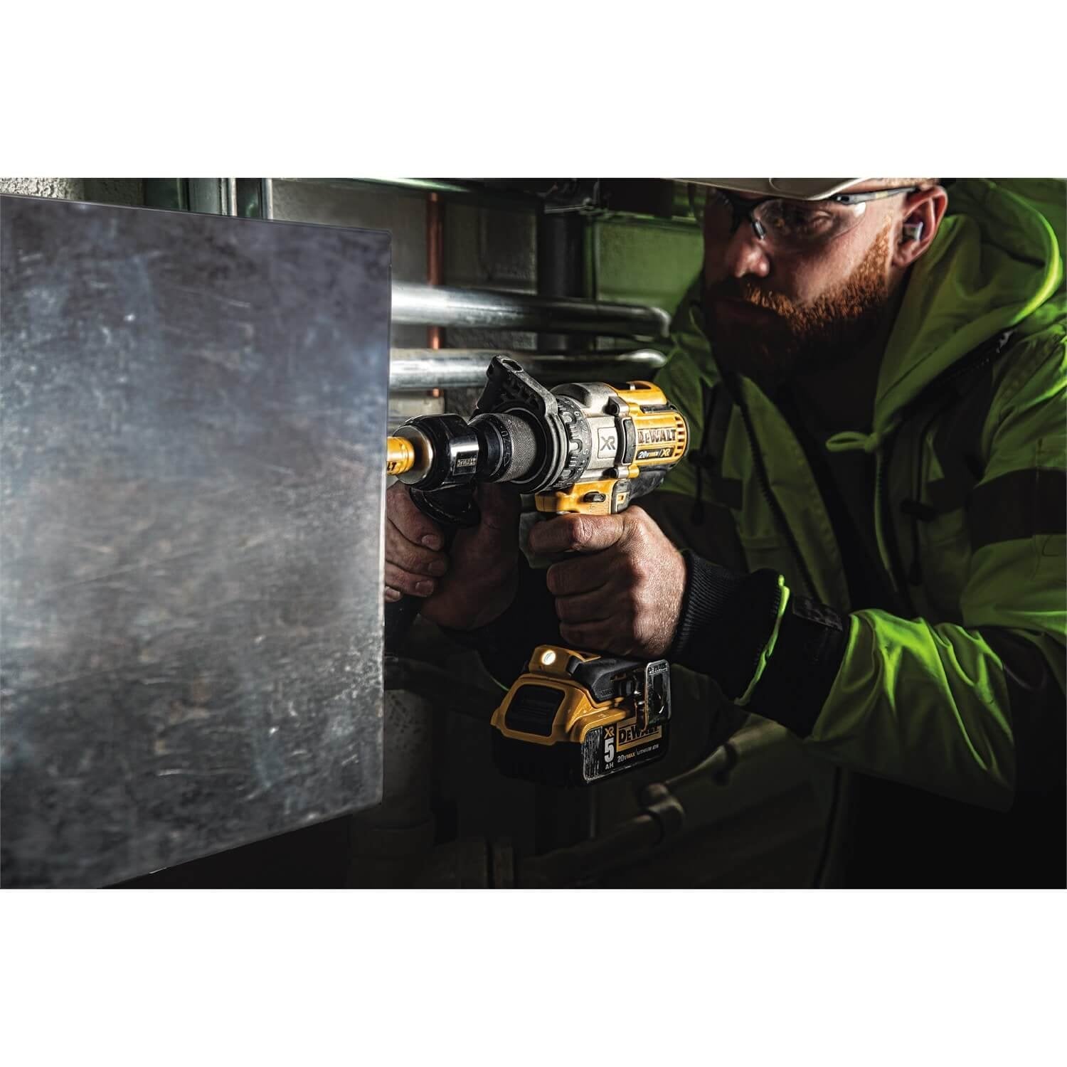 DEWALT DCD991P2-20V MAX* XTREME Cordless Brushless 1/2 in Drill Driver Kit (2) Lithium Ion Batteries with Charger - Wise Line Tools