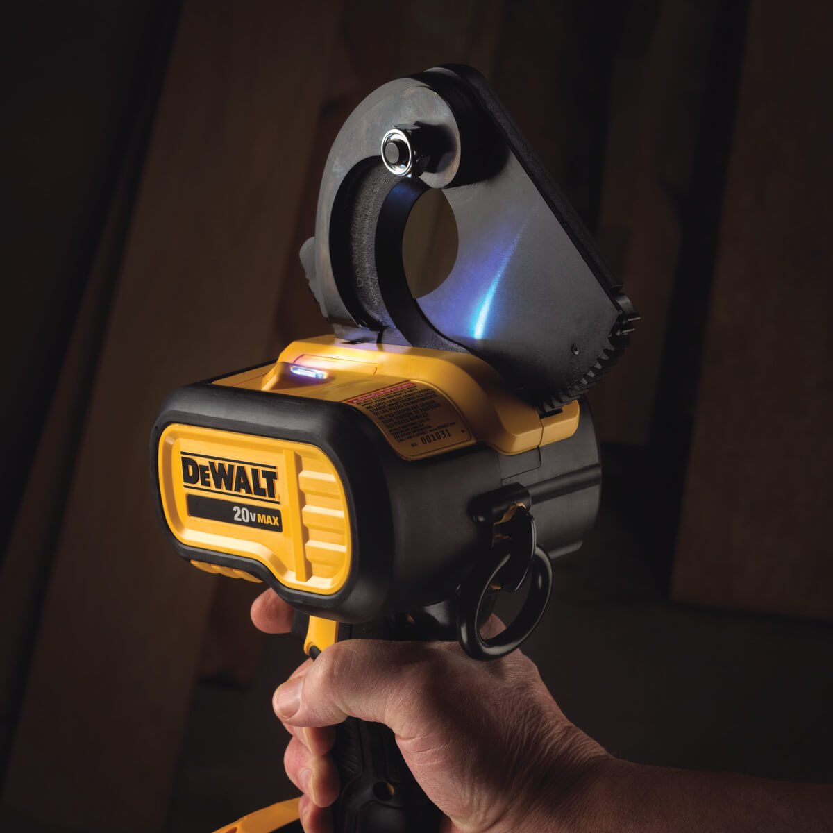 DEWALT DCE150D1-20V Max Cable Cutter, Cordless Kit - Wise Line Tools
