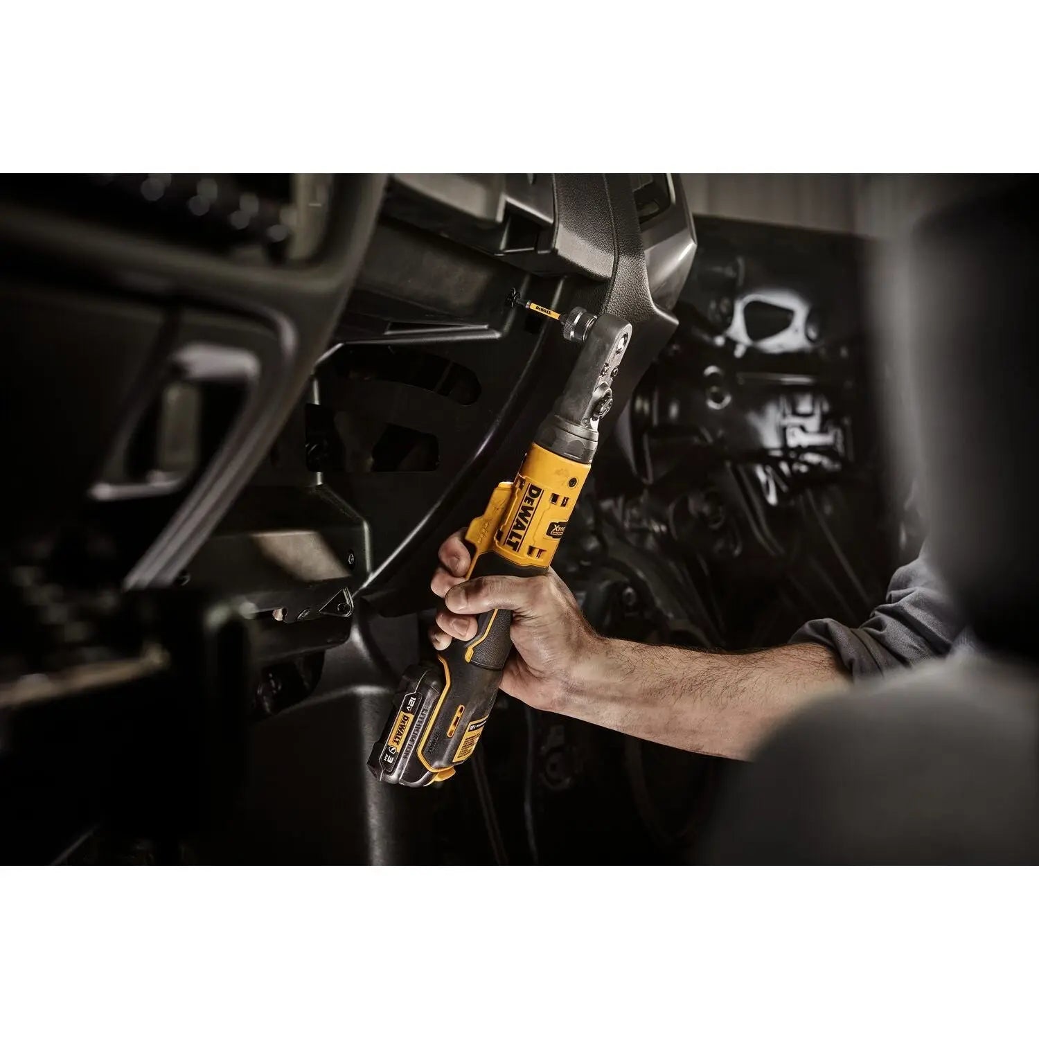 DEWALT DCF500B-XTREME 12V MAX* 3/8" and 1/4" Brushless Cordless Sealed Head Ratchet (Tool Only) - Wise Line Tools
