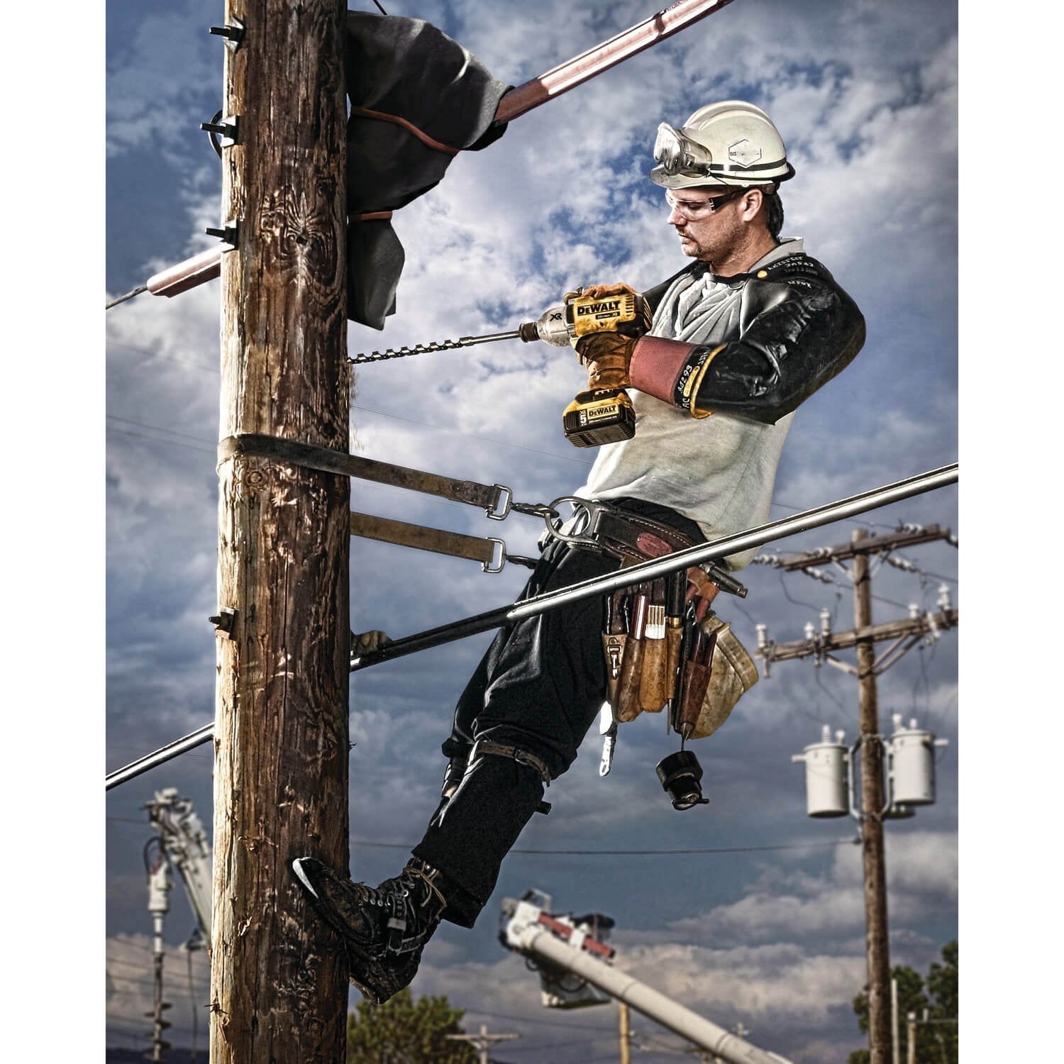 DEWALT DCF898P2-20V Max* Xr Cordless Impact Wrench Kit With Quick Release Chuck - Wise Line Tools