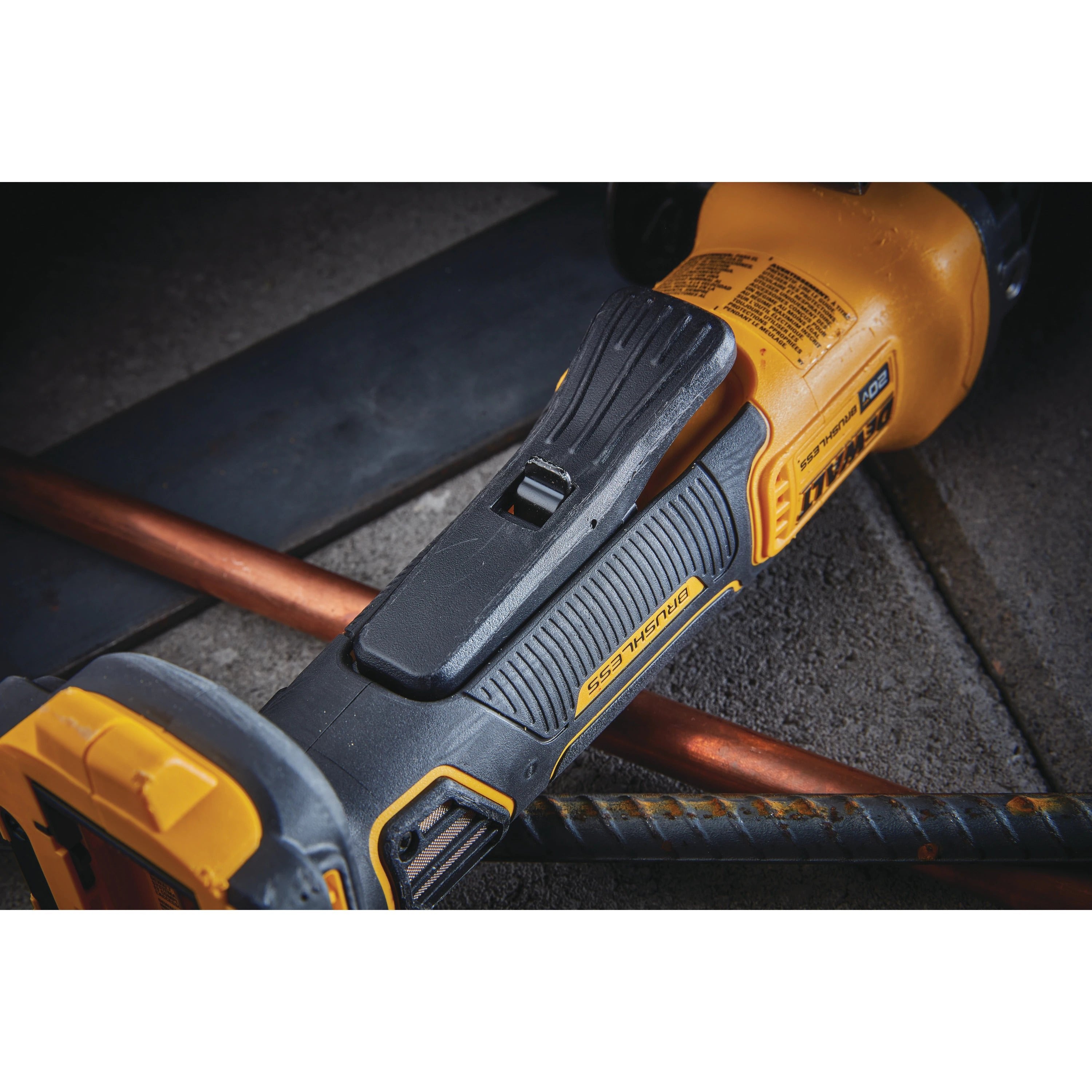 DEWALT DCG416B-20V MAX* 4-1/2 in. - 5 in. Brushless Cordless Paddle Switch Angle Grinder with FLEXVOLT Advantage (Tool Only) - Wise Line Tools