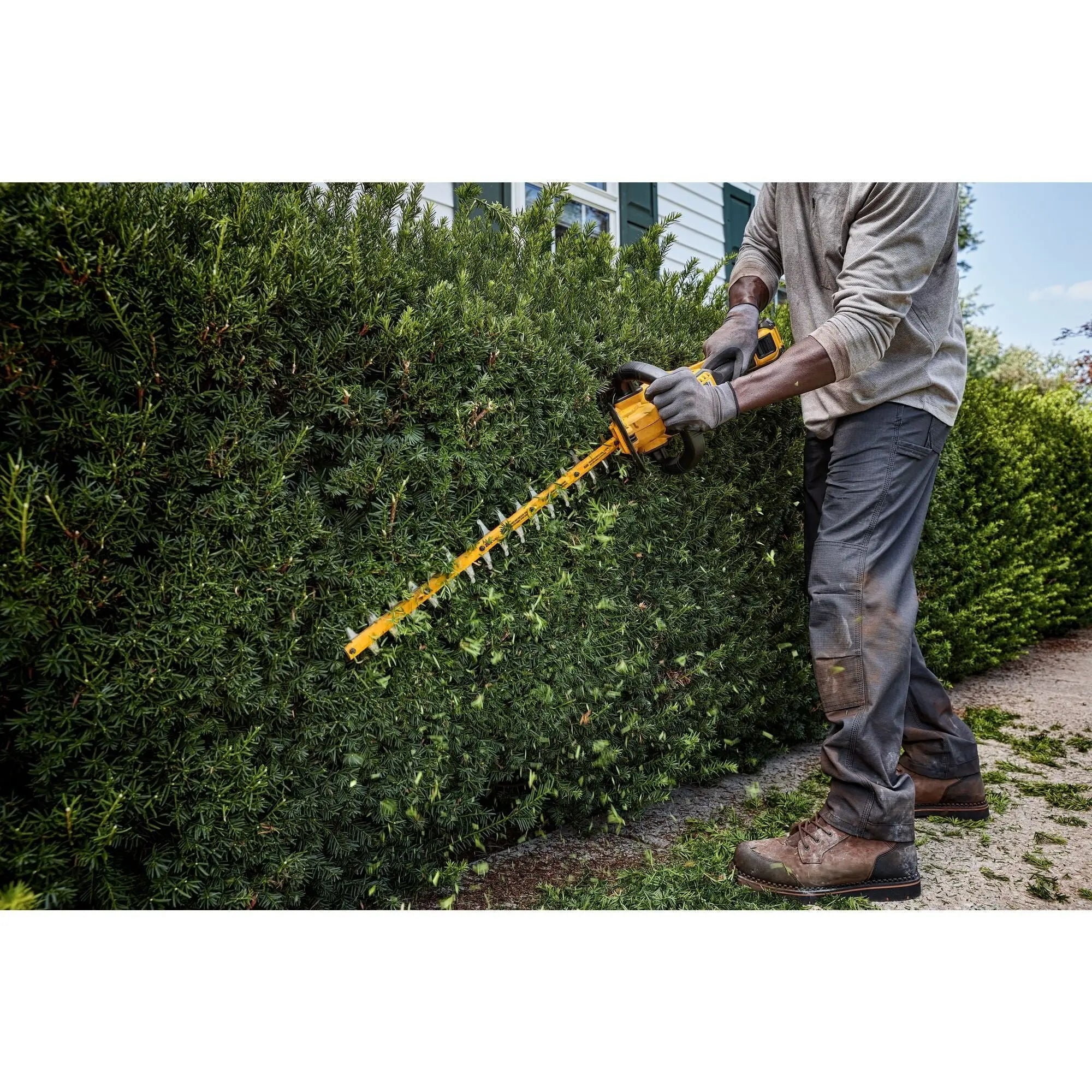 DEWALT DCHT870T1-60V Hedge Trimmer W/ 2Ah Battery - Wise Line Tools