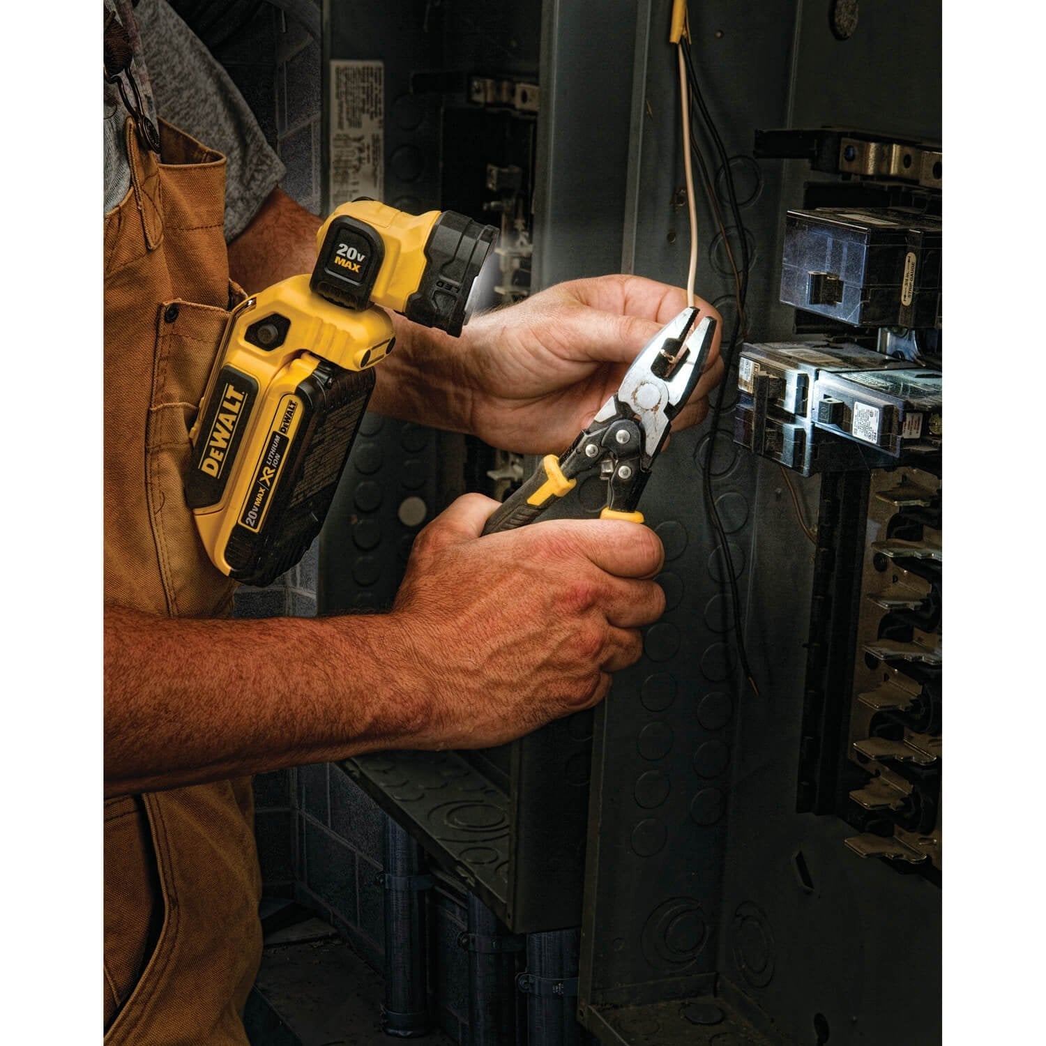 DEWALT DCL044-20V Max* LED Hand Held Work Light - Wise Line Tools