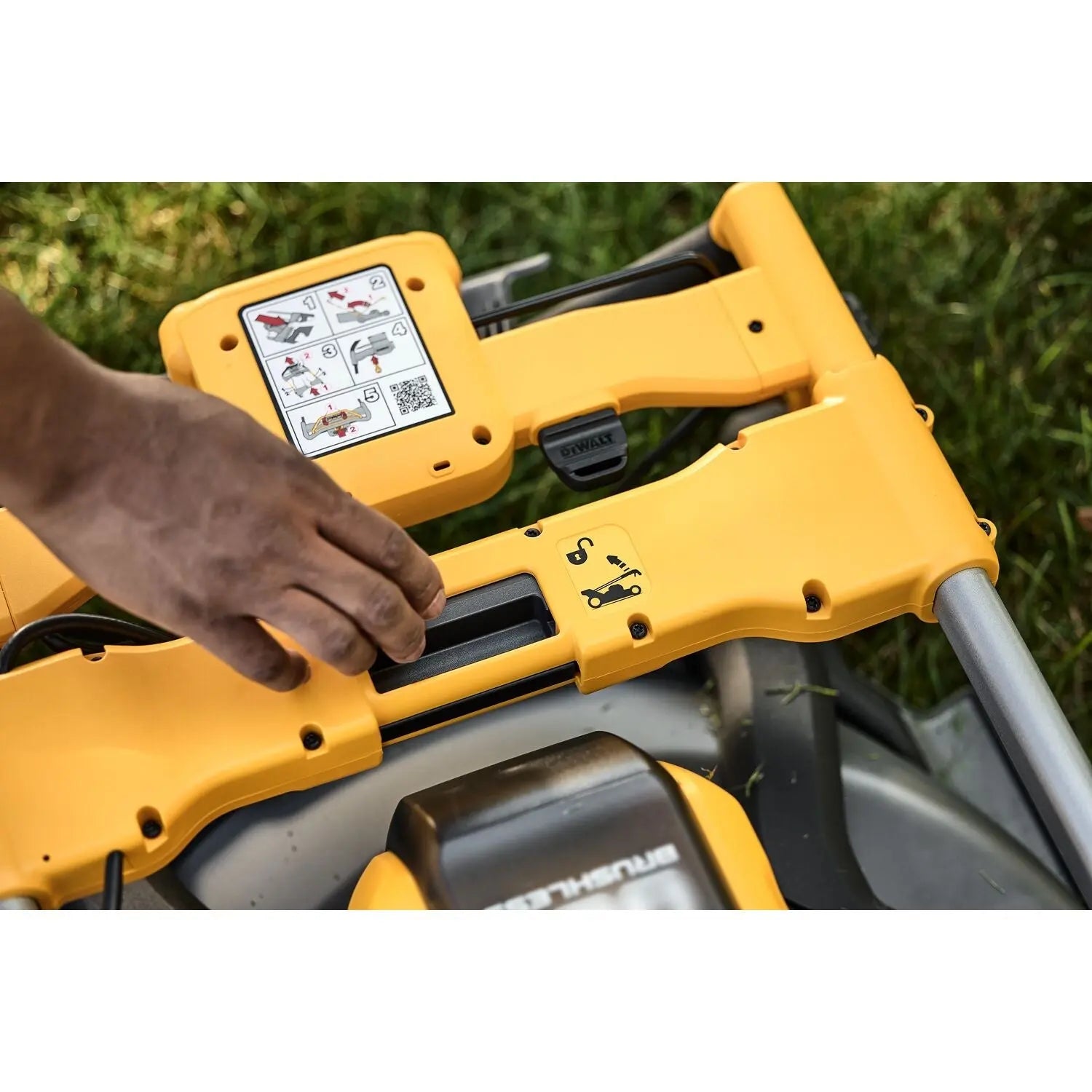 DEWALT DCMWSP256U2-CA -  2X20V* MAX XR® Cordless RWD, Self-Propelled Mower Kit