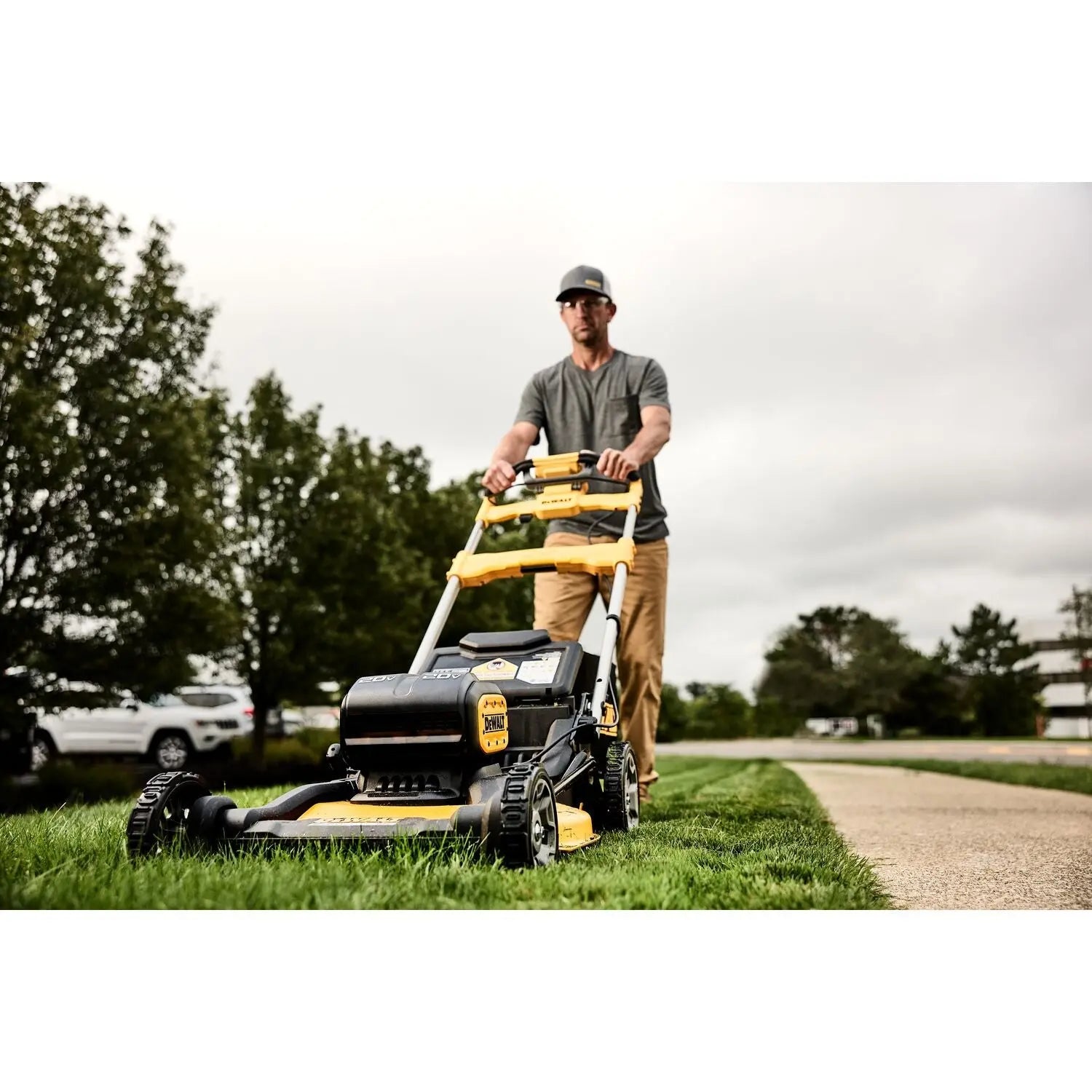 DEWALT DCMWSP256U2-CA -  2X20V* MAX XR® Cordless RWD, Self-Propelled Mower Kit