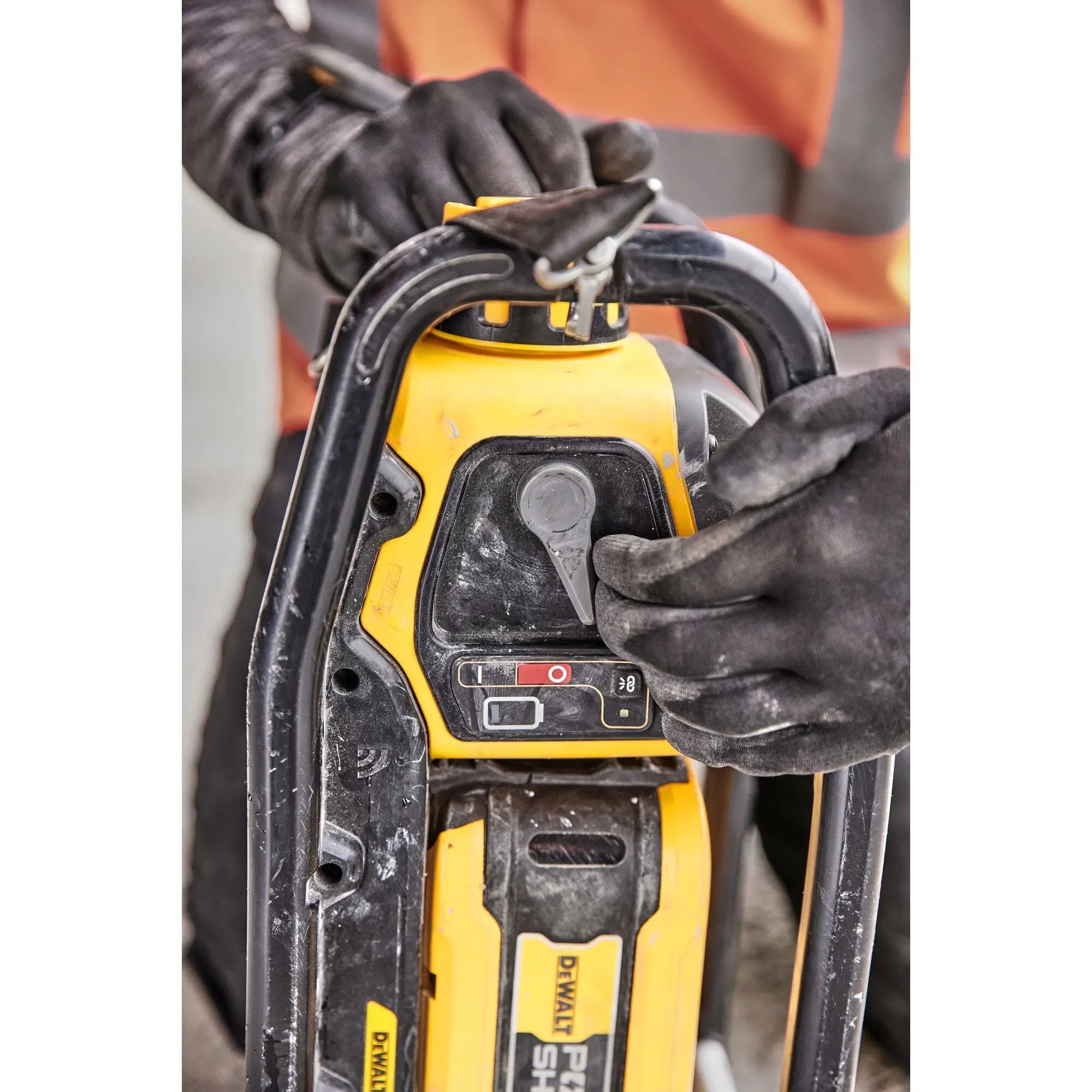 DEWALT DCPS320AG2 - POWERSHIFT Vibrator Kit - Wise Line Tools