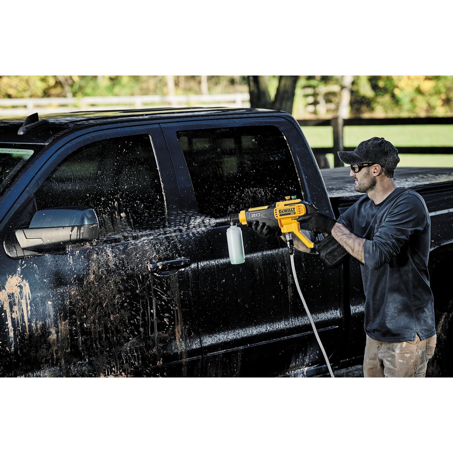 DEWALT DCPW550B-20V MAX* 550 Psi Cordless Power Cleaner (Tool Only) - Wise Line Tools