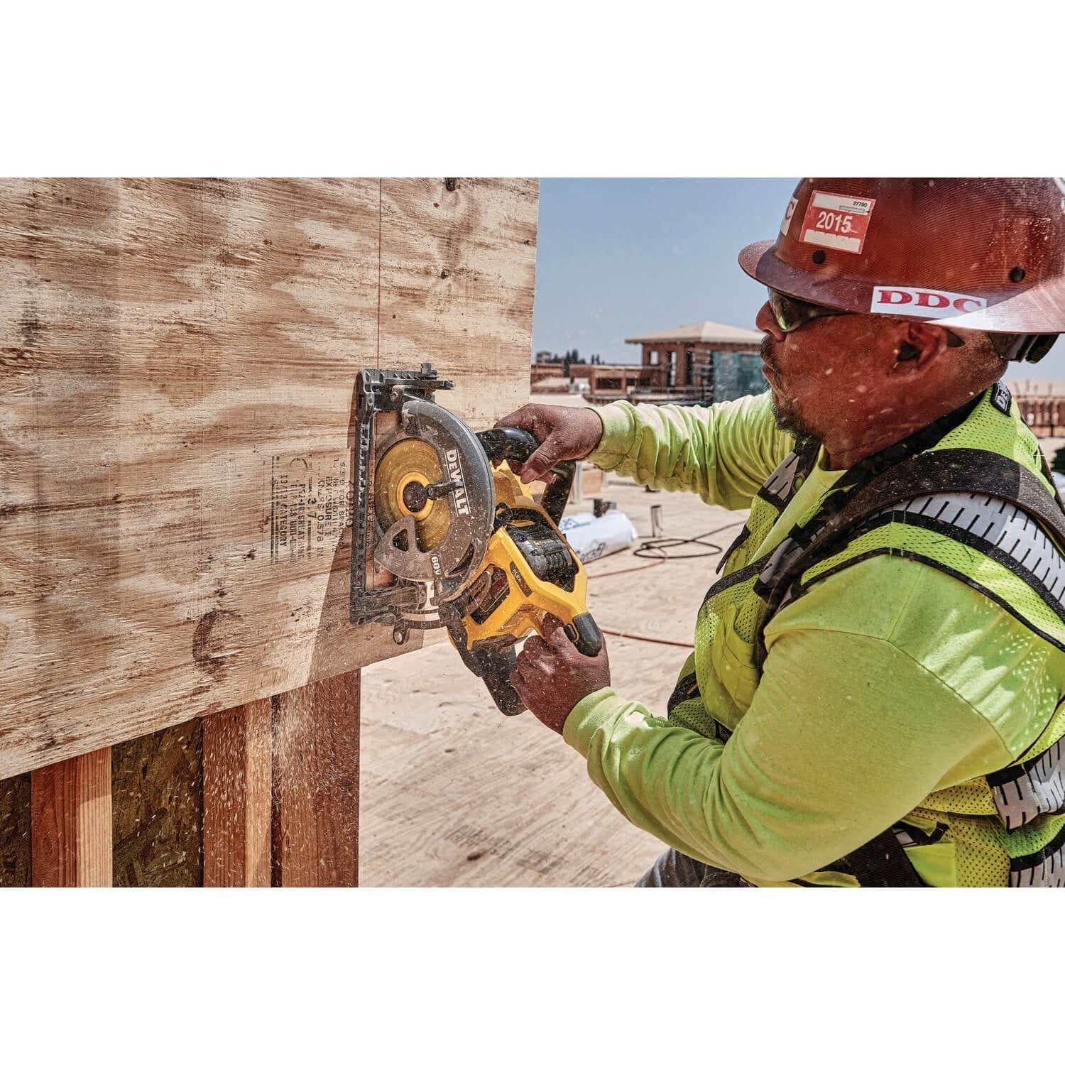 DEWALT DCS577B-FLEXVOLT 60V MAX* Circular Saw For Framing, 7-1/4-Inch, Tool Only - Wise Line Tools