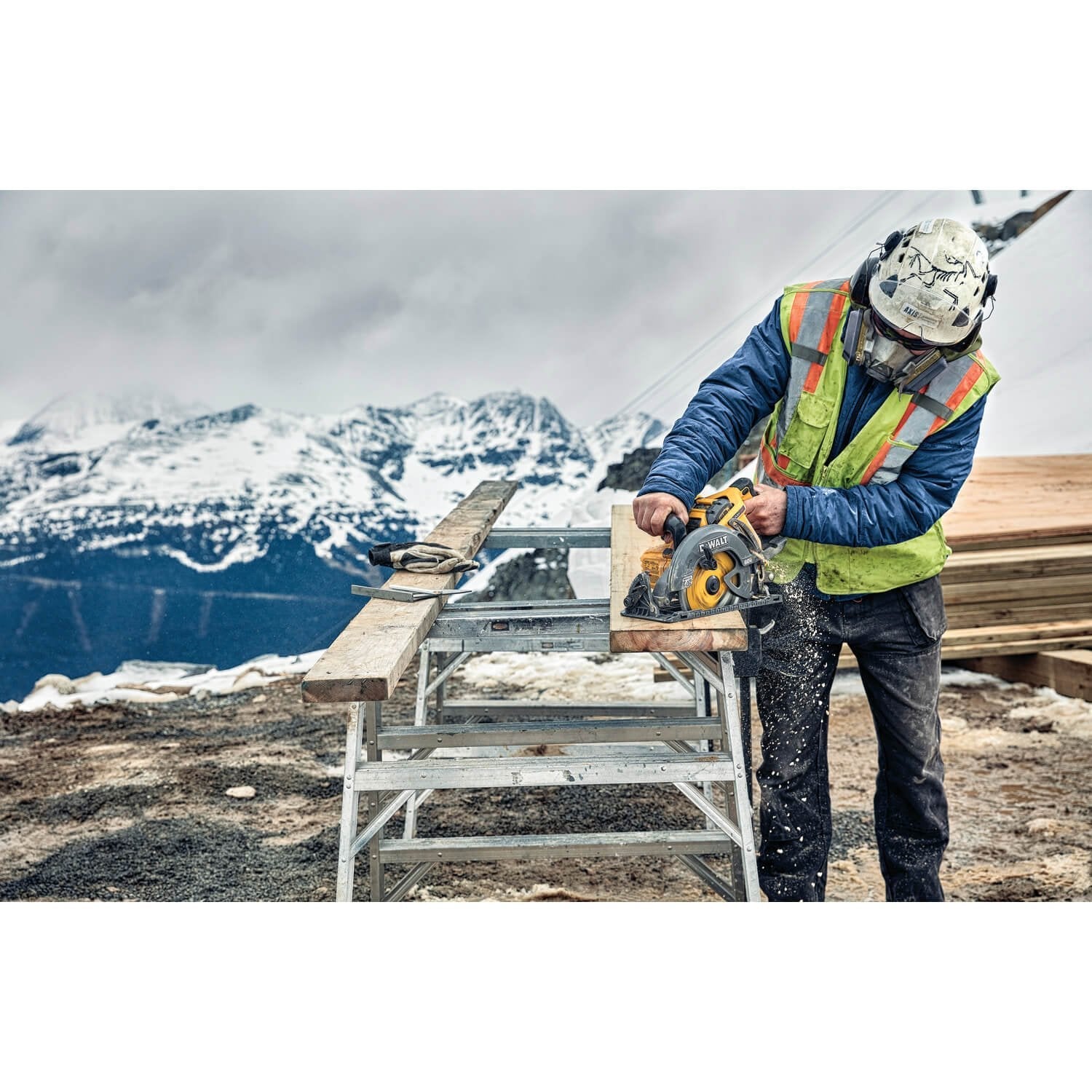 DEWALT DCS577X1 FLEXVOLT® 60V MAX* 7-1/4 IN. CORDLESS WORM DRIVE STYLE SAW (9.0A - Wise Line Tools