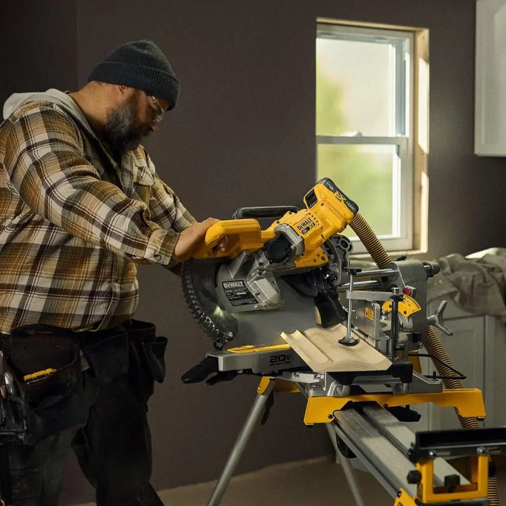DEWALT DCS785WW1 - 20V XR 12" Dual Bevel Sliding Miter Saw - Kit DEWALT