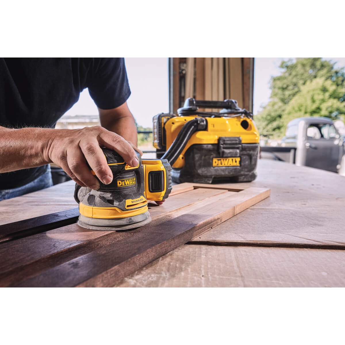 DEWALT DCW210B-20V MAX* XR 5 in Brushless Cordless Variable-Speed Random Orbital Sander (Tool Only) - Wise Line Tools