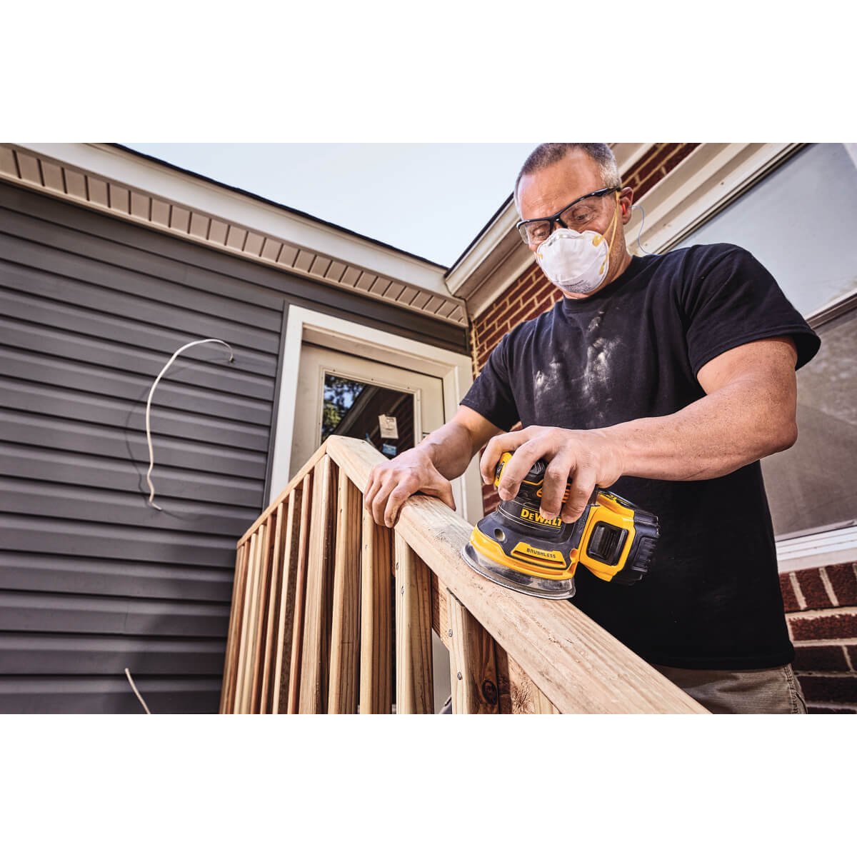 DEWALT DCW210B-20V MAX* XR 5 in Brushless Cordless Variable-Speed Random Orbital Sander (Tool Only) - Wise Line Tools