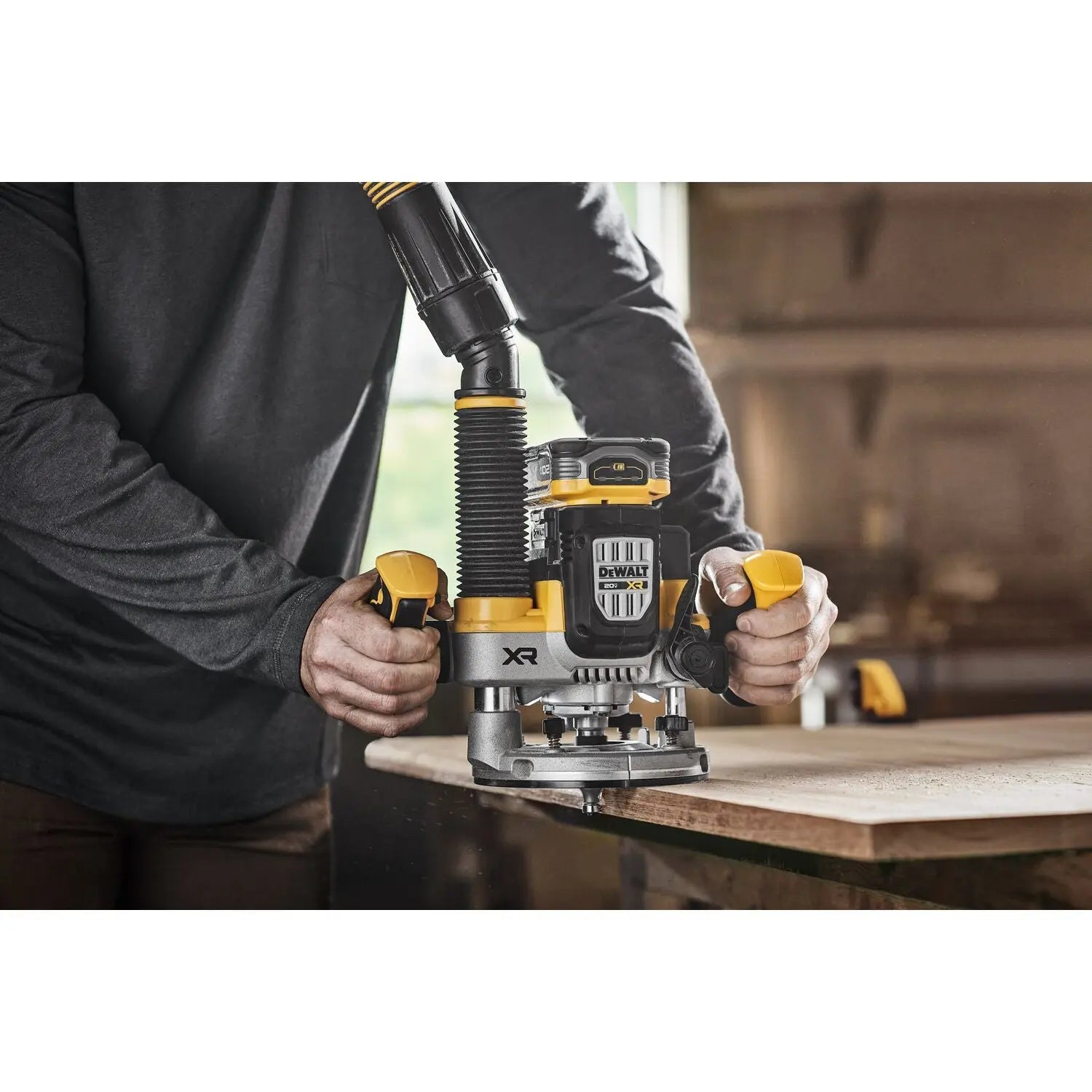 DEWALT DCW620B-20V MAX XR 2-1/4 Hp Plunge Router - Wise Line Tools