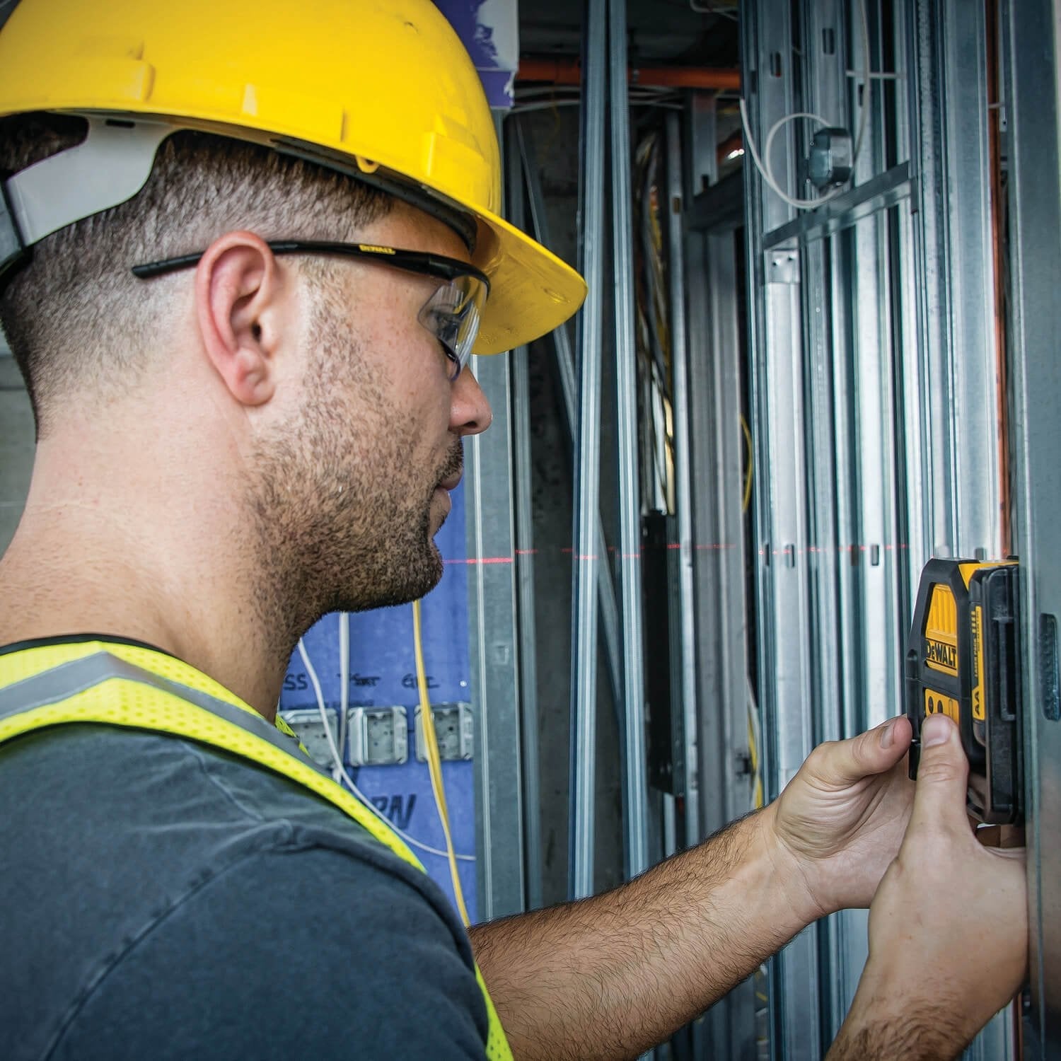 DEWALT DW088LR-12V Max Cross Line Laser, Red - Wise Line Tools