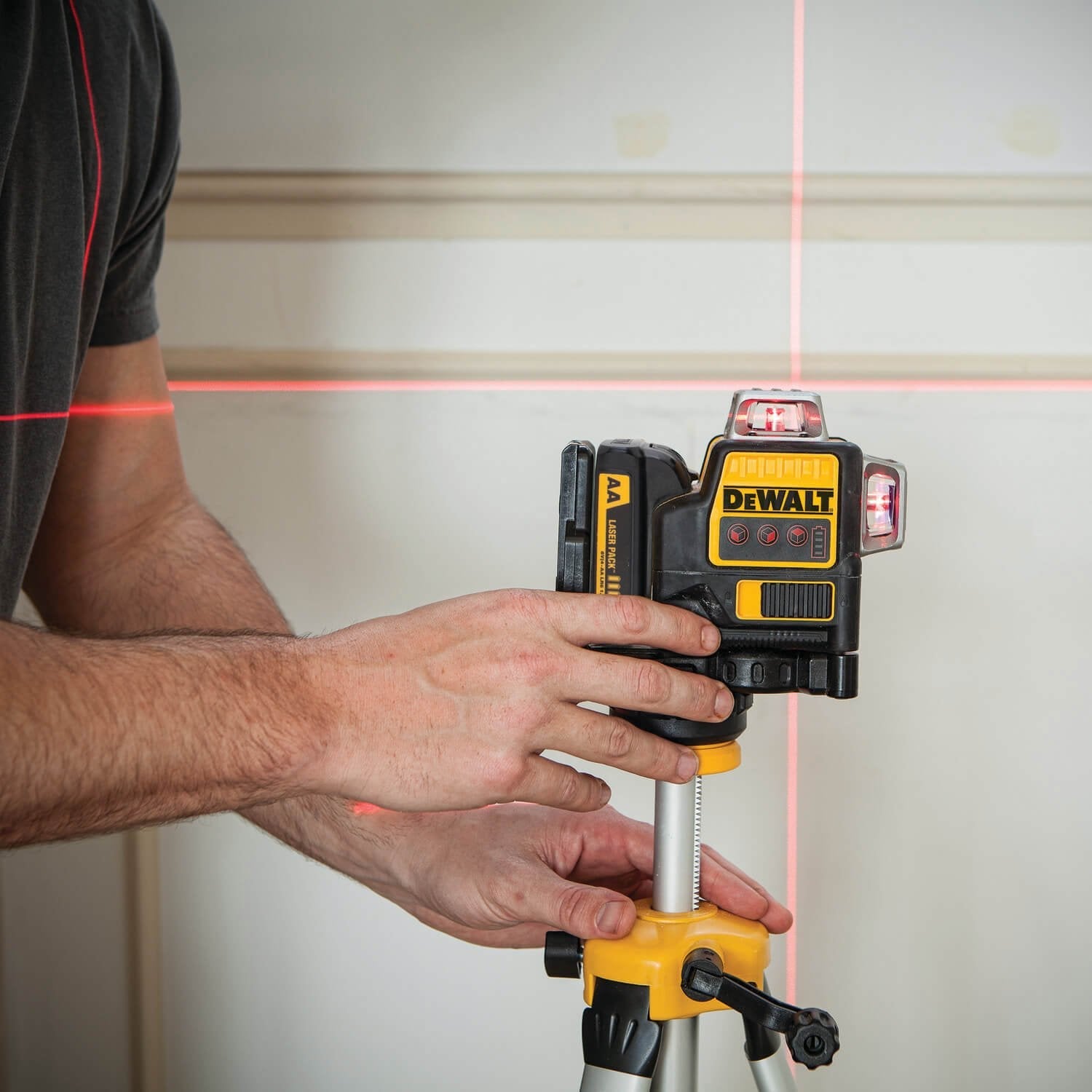 DEWALT DW089LR-12V Max Line Laser, 3 X 360 Degree, Red - Wise Line Tools