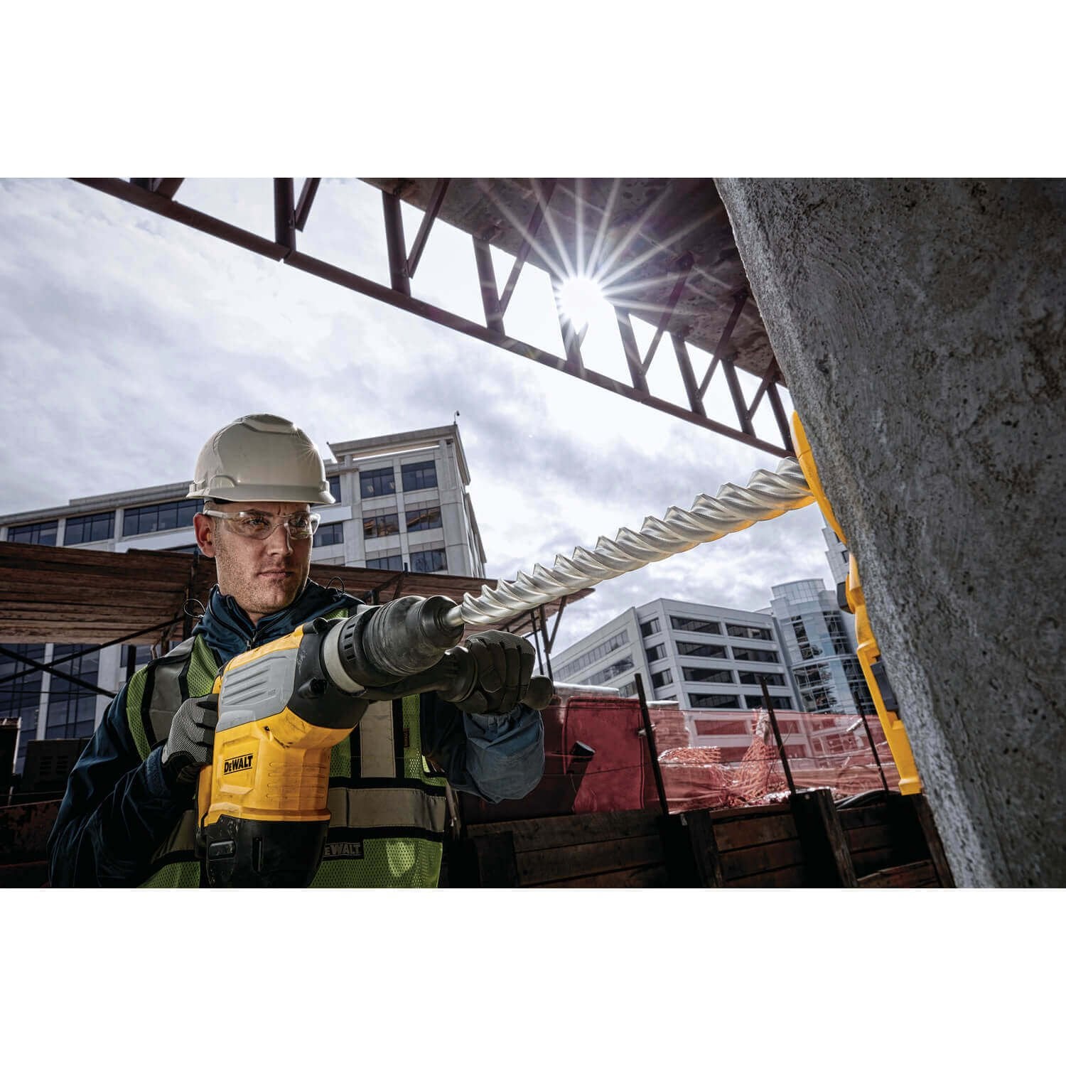 DEWALT DW5821-SDS Max Bit For Rotary Hammer, 1-1/8-Inch X 10-Inch X 15-Inch, 4-Cutter DEWALT