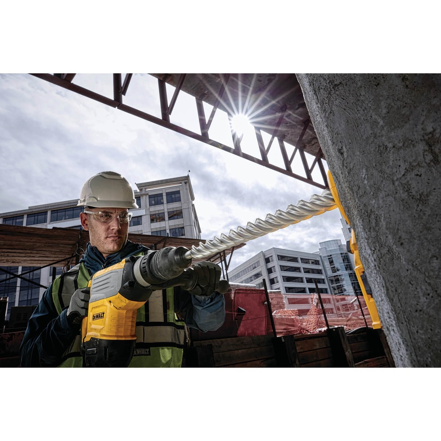 DEWALT DW5861-1-9/16-Inch By 18-Inch By 22-1/2-Inch 4-Cutter SDS Max Rotary Hammer Bit - Wise Line Tools