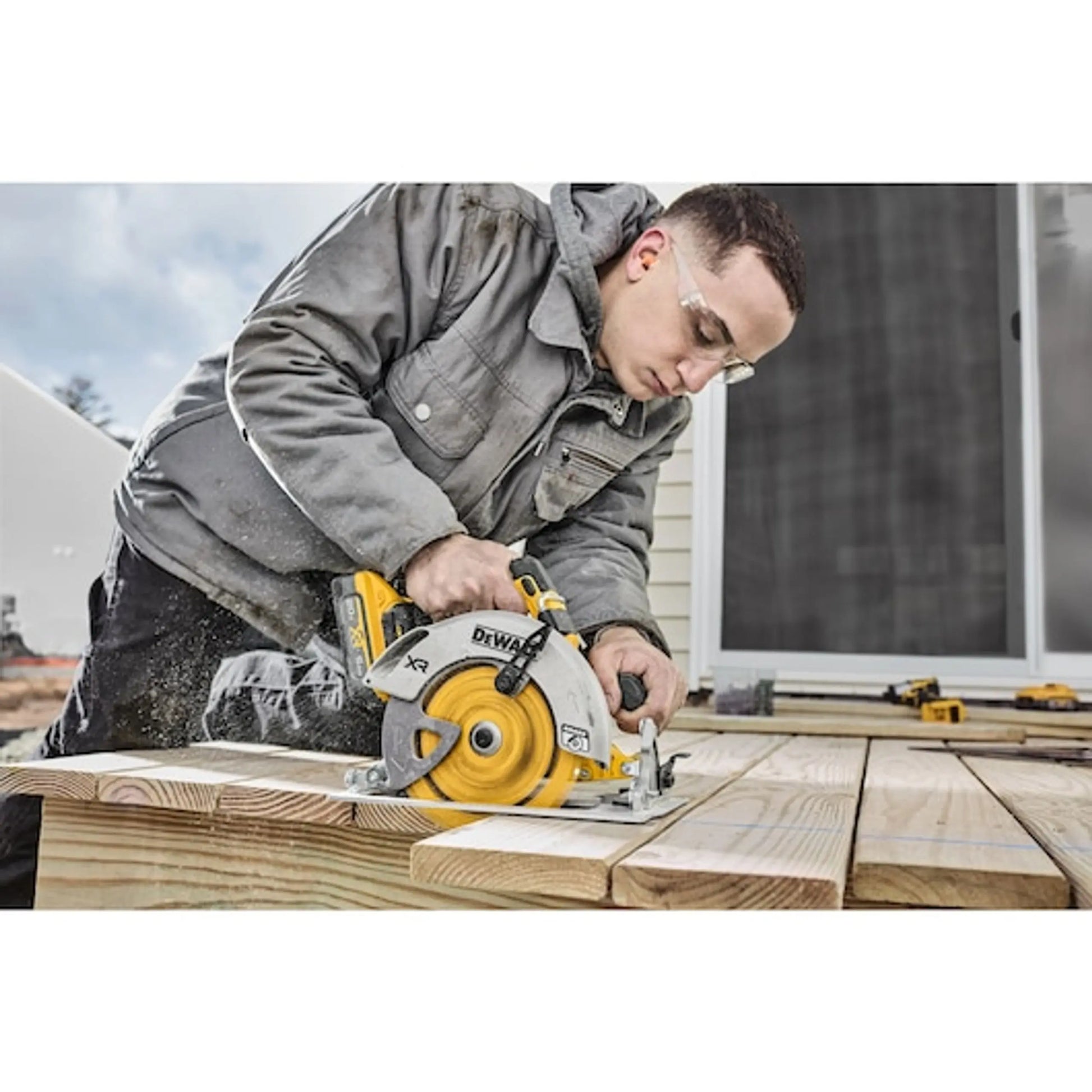 DEWALT DWA271424 - DEWALT 7-1/4 In Circular Saw Blade 24 Tooth with 5/8 in Arbor (1 Pack) - Wise Line Tools