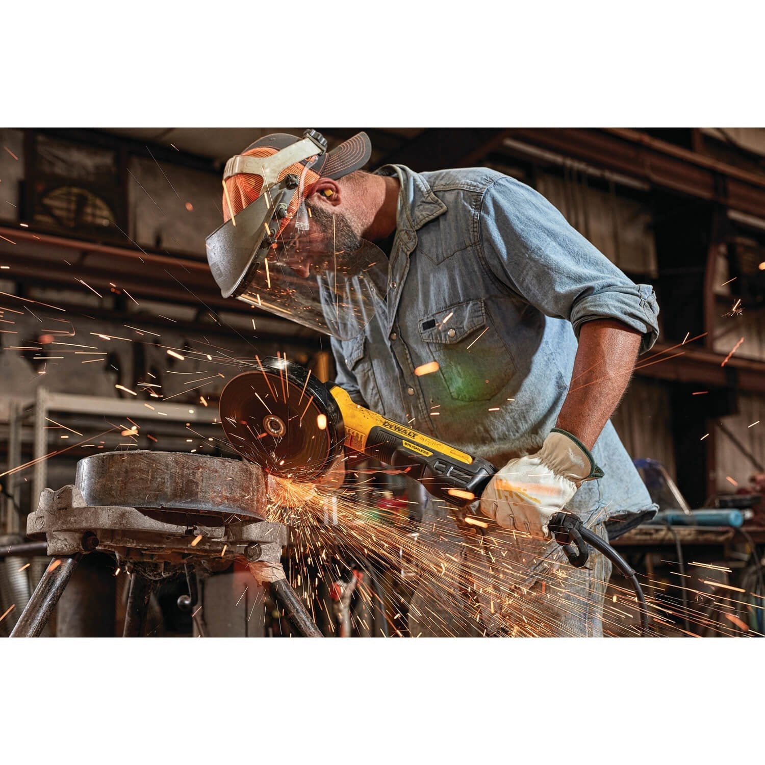 DEWALT DWE43840CN-Angle Grinder, Rat Tail, 7-Inch, 13-Amp - Wise Line Tools
