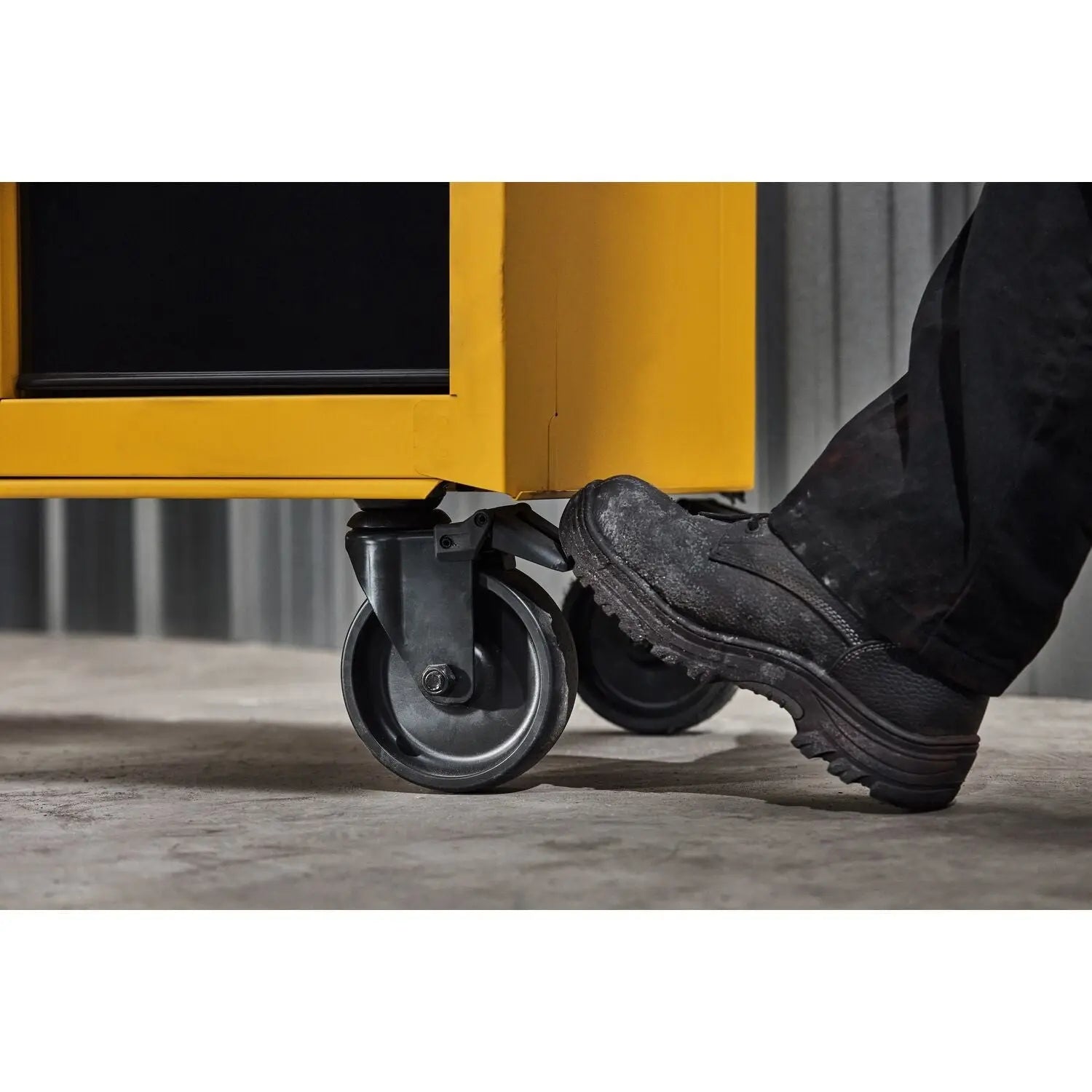 DEWALT DWST52082-52 in. 8-Drawer Rolling Tool Cabinet - Wise Line Tools