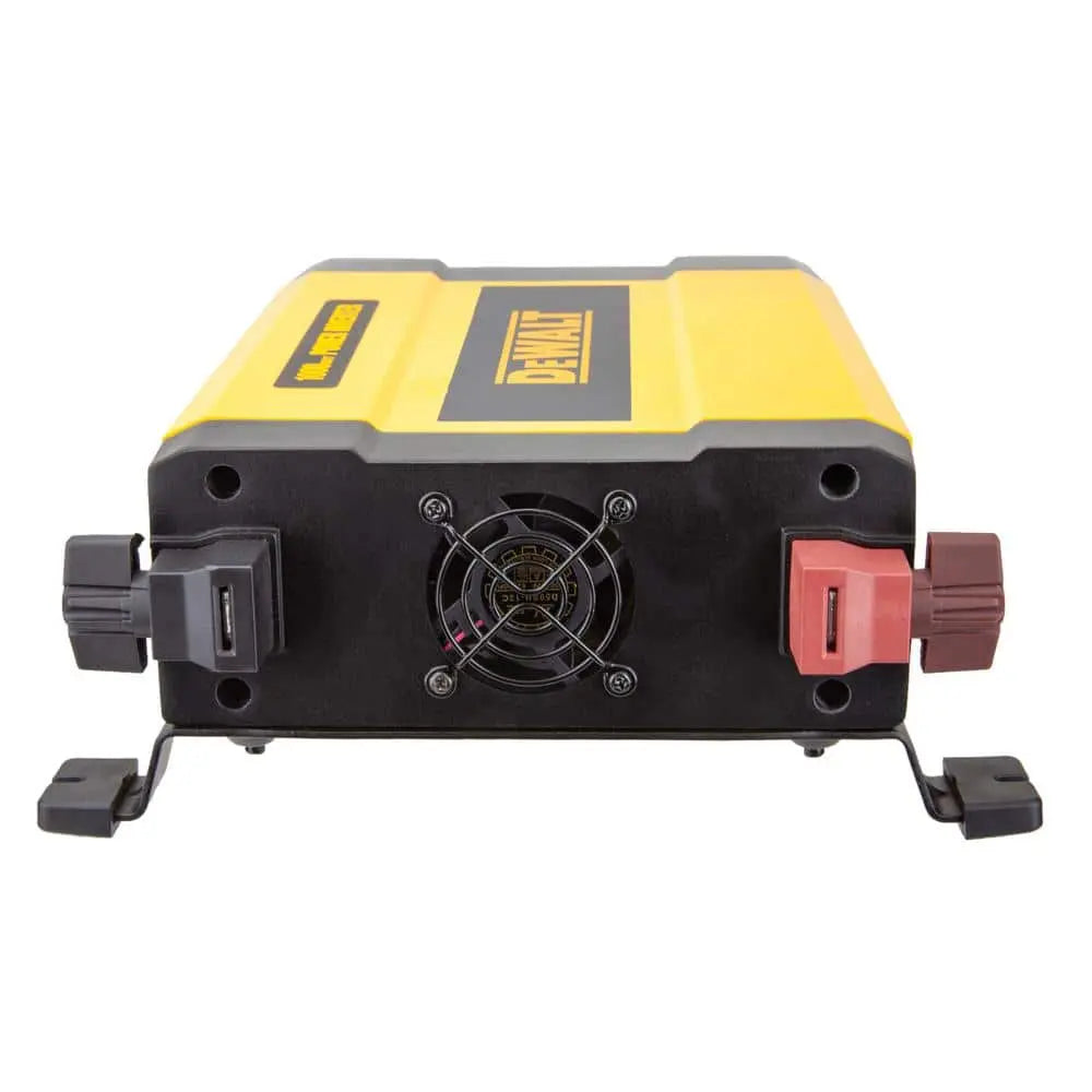 DEWALT DXAEPI1000-CA -  1000-Watt Portable Car Power Inverter with Triple USB Ports DEWALT