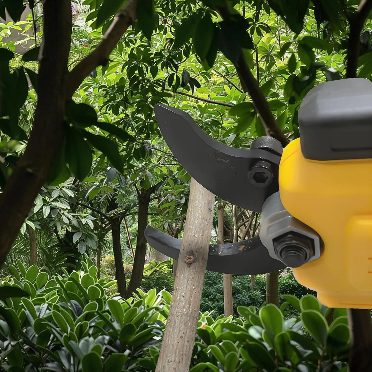 DEWALT N920015 - 1-1/2 in. Replacement Pruner Blade DEWALT