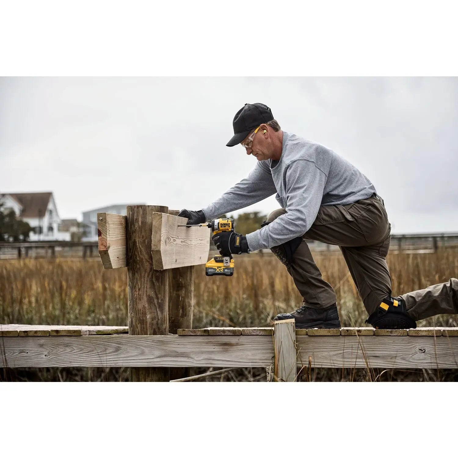 Dewalt DCF860B - 20V MAX* XR® BRUSHLESS CORDLESS 3-SPEED HIGH TORQUE 1/4 IN. IMPACT DRIVER (TOOL ONLY) - Wise Line Tools