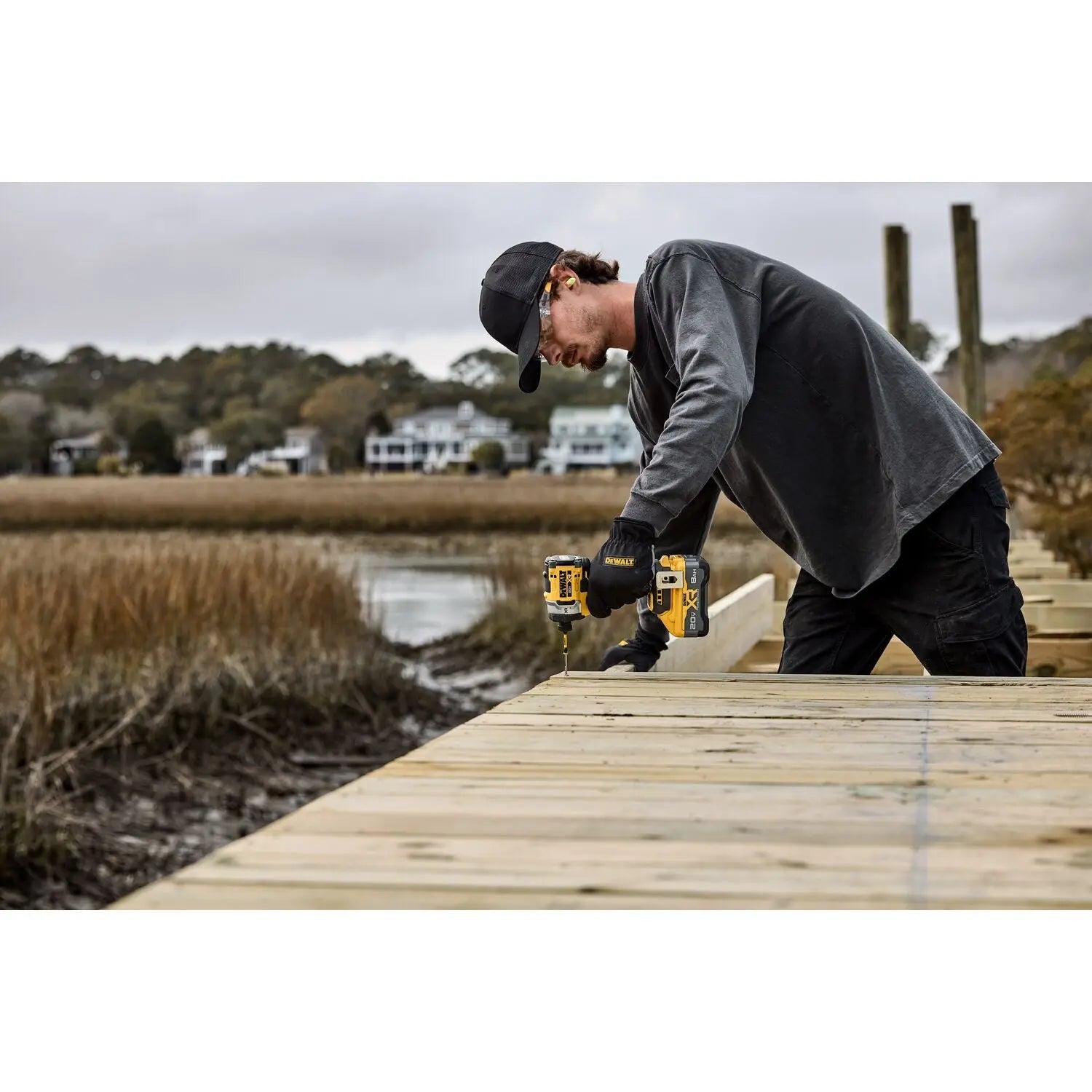 Dewalt DCF860B - 20V MAX* XR® BRUSHLESS CORDLESS 3-SPEED HIGH TORQUE 1/4 IN. IMPACT DRIVER (TOOL ONLY) - Wise Line Tools