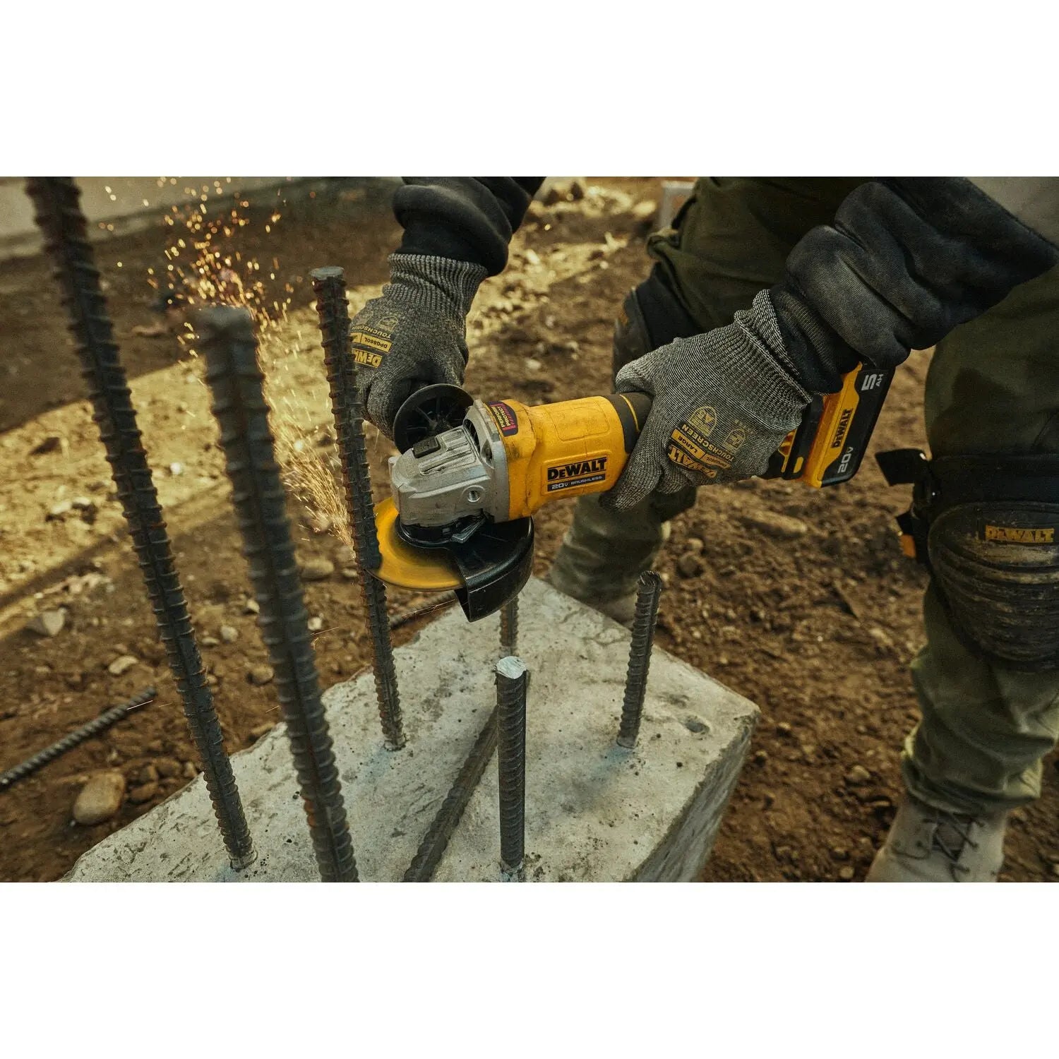 Dewalt DCG408B - 20V MAX* 4-1/2 in. Brushless Paddle-Switch Grinder (Tool Only) - Wise Line Tools