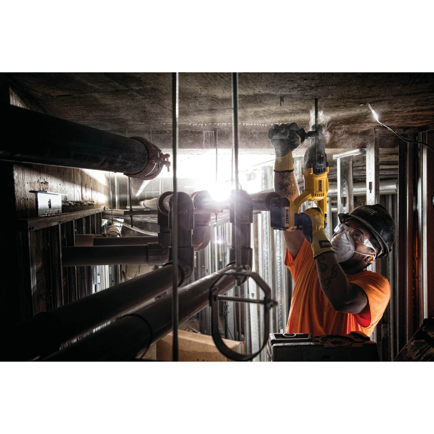 Dewalt DCH133M2 - 1" BL D-Handle SDS Plus Hammer Kit - Wise Line Tools