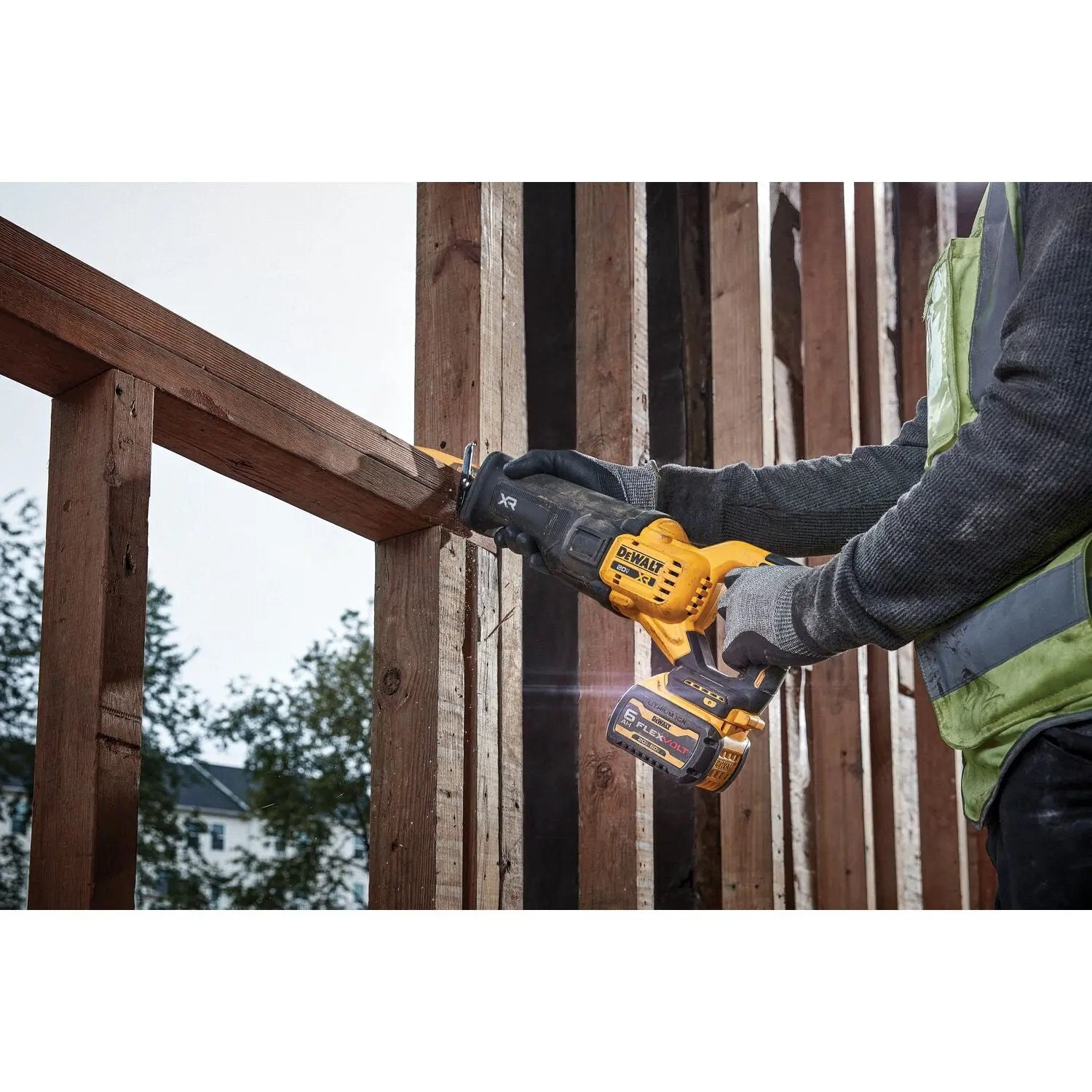 Dewalt DCS384B - 20V MAX* XR® BRUSHLESS CORDLESS RECIPROCATING SAW (TOOL ONLY) - Wise Line Tools