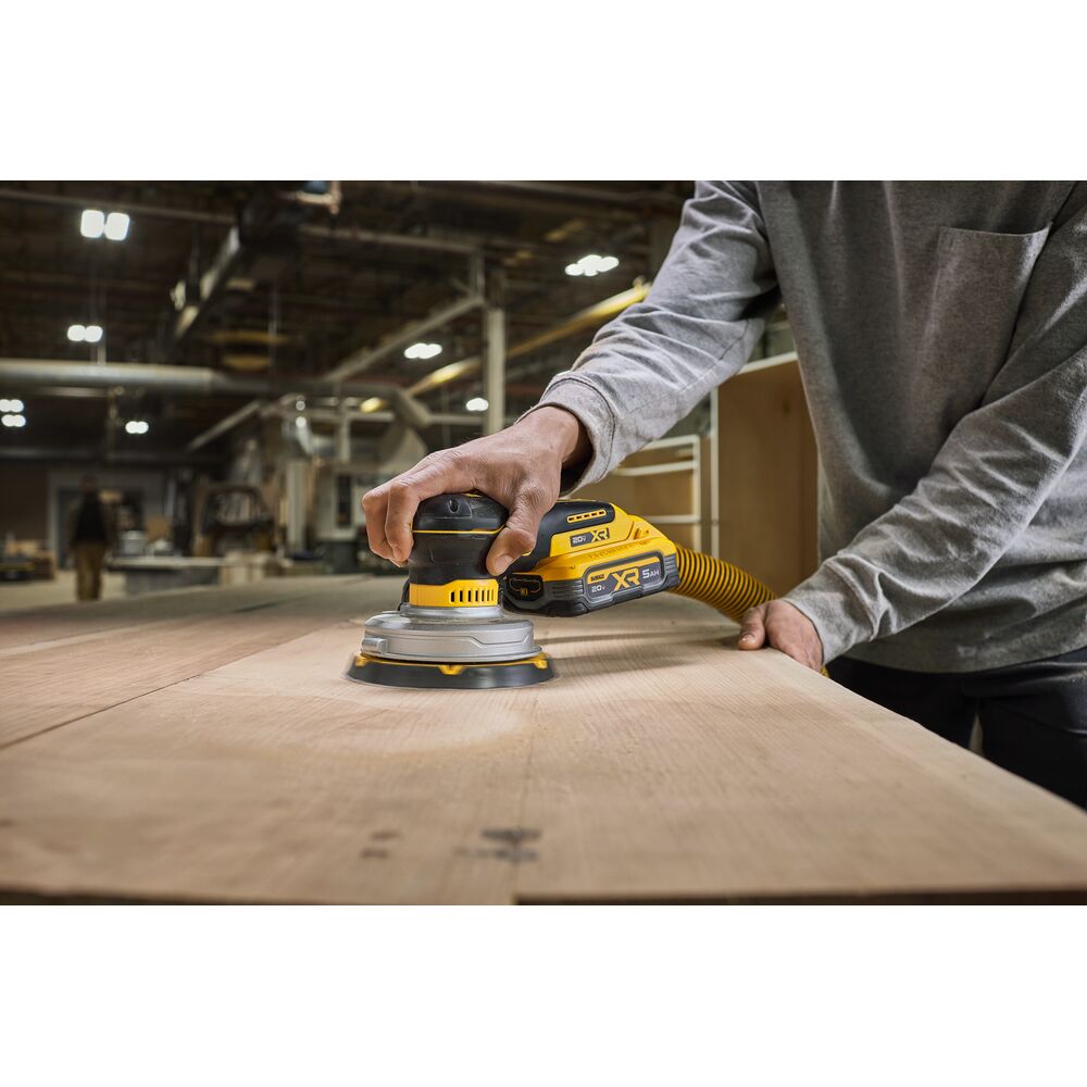 DEWALT DCW230B 20V MAX* XR® Brushless 6 in. Random Orbital Sander (Tool Only)