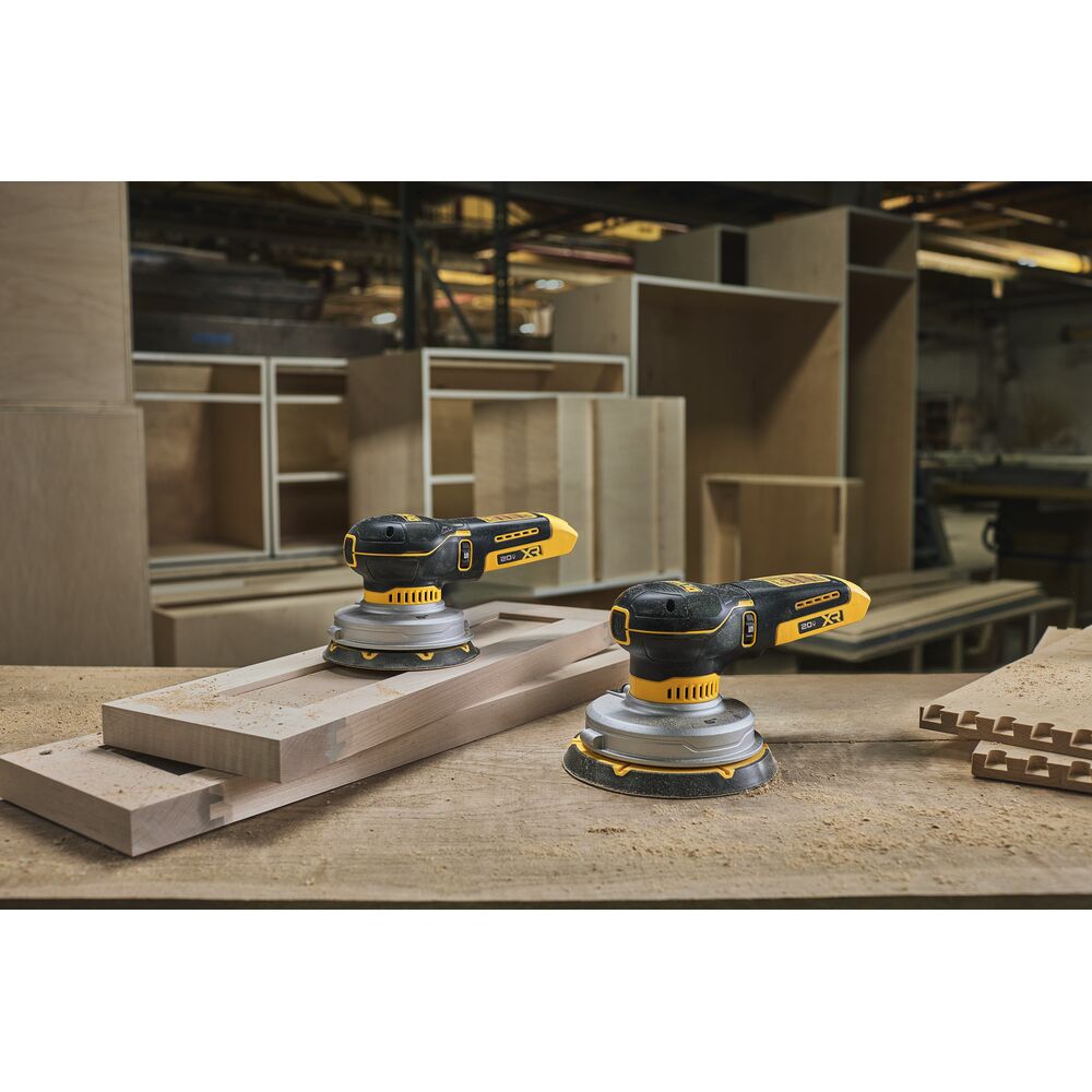 DEWALT DCW230B 20V MAX* XR® Brushless 6 in. Random Orbital Sander (Tool Only)
