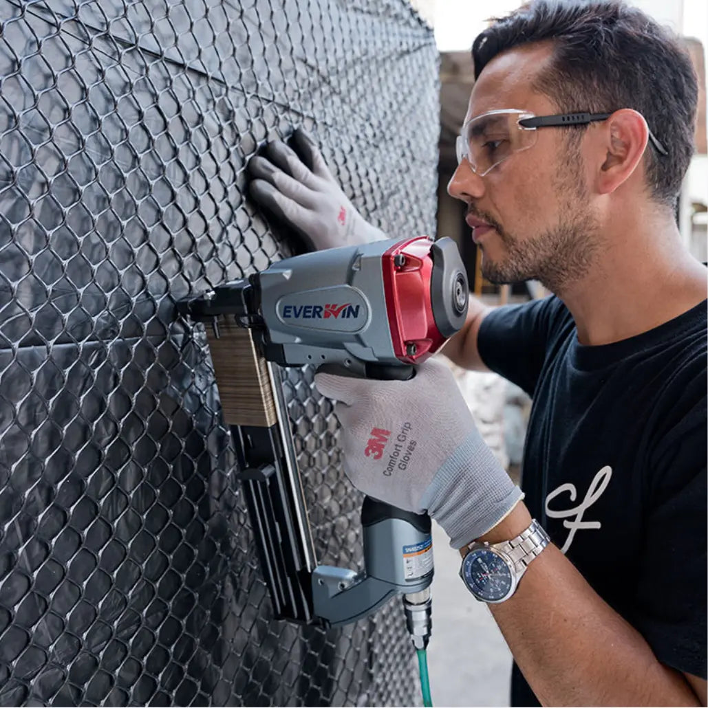 Everwin SN40S2  -  INDUSTRIAL 40mm (1-1/2") WIDE CROWN STAPLER Everwin