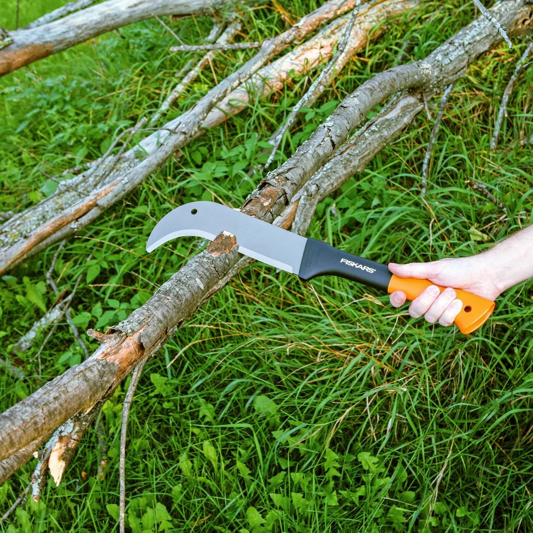 FISKARS 78606946J - 19" 1.4 lb Brush Axe / Chopping Machete FISKARS