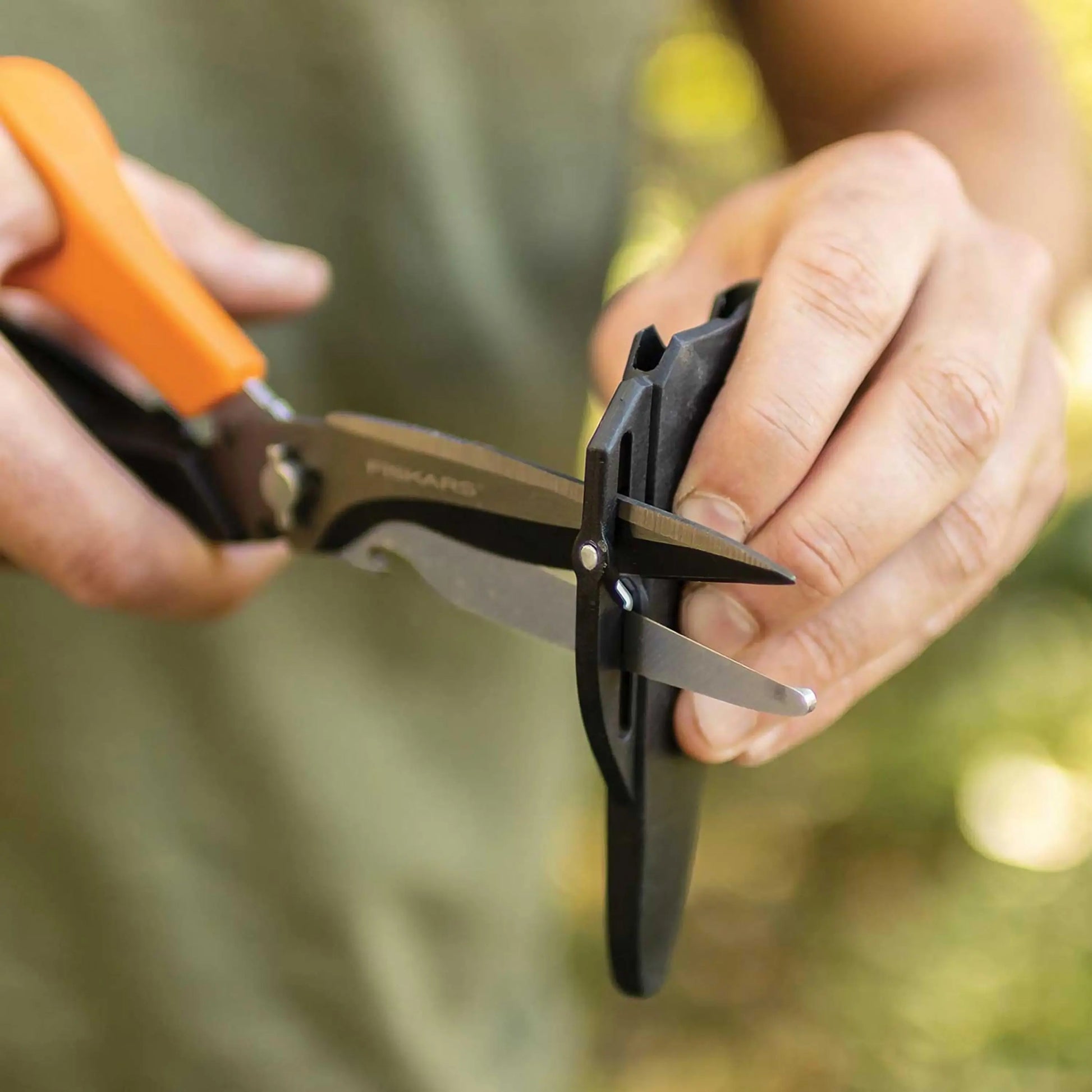 Fiskars FSK356922 -Multipurpose Garden Shears - Wise Line Tools