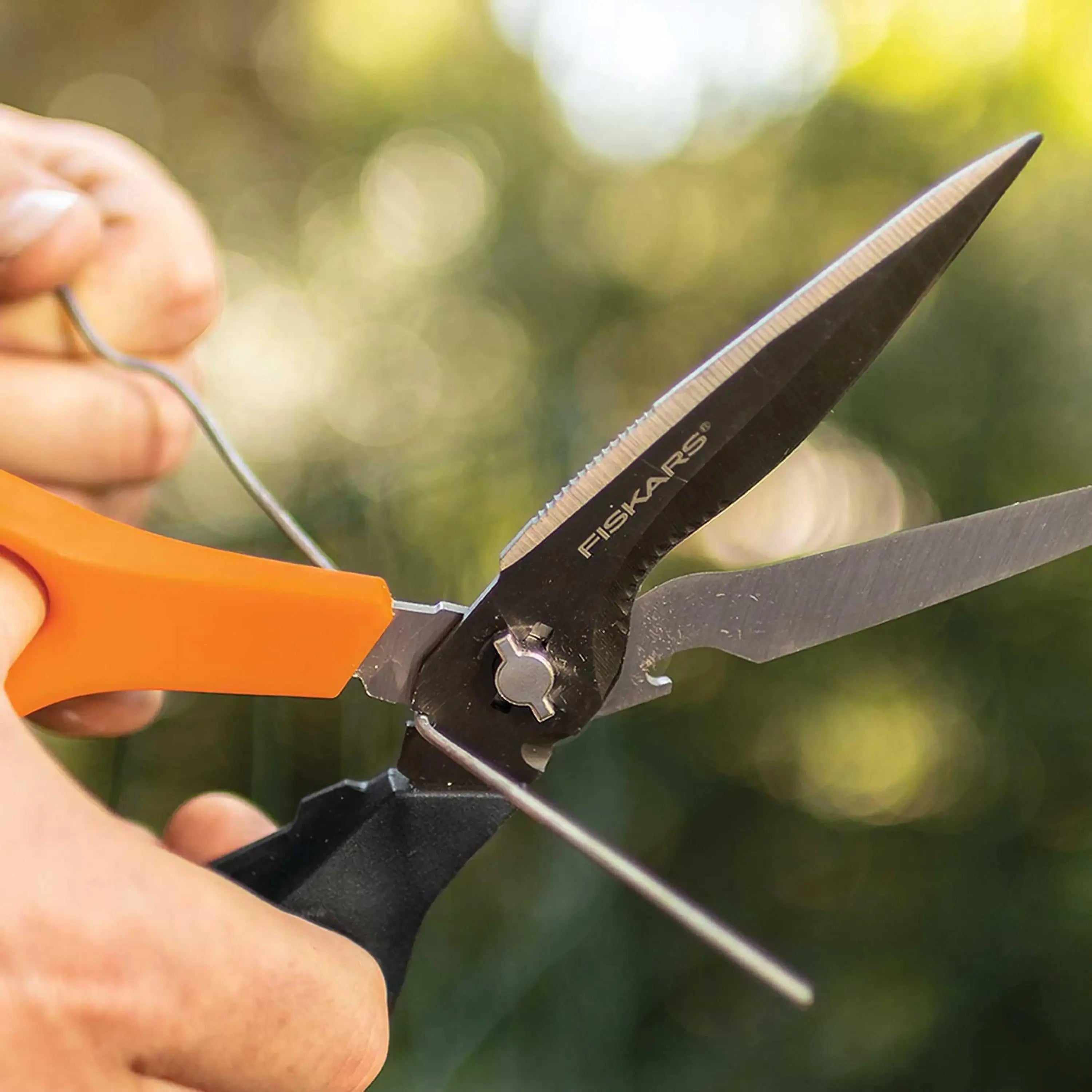 Fiskars FSK356922 -Multipurpose Garden Shears - Wise Line Tools