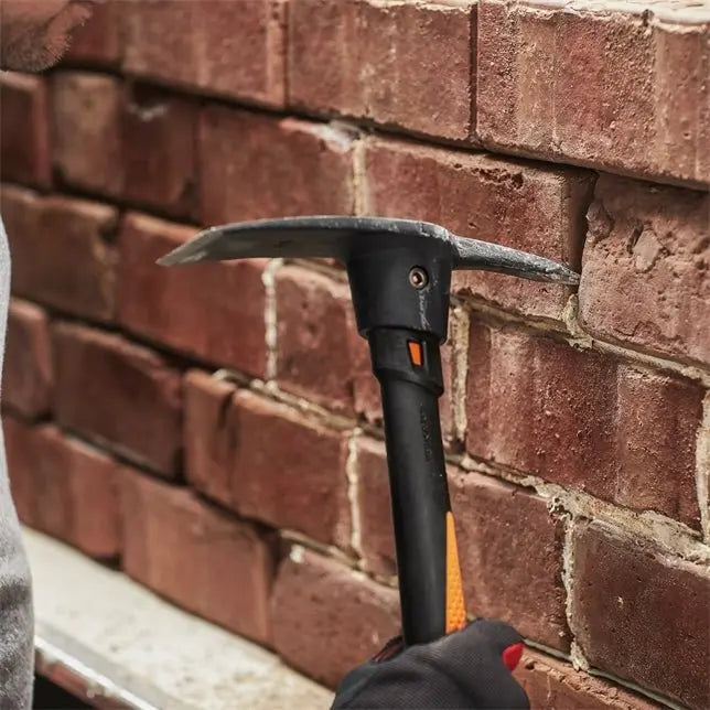 FISKARS FSK751220 -  Pro IsoCore ® 1.5 lb. Pick / Mattock (14 in.) FISKARS