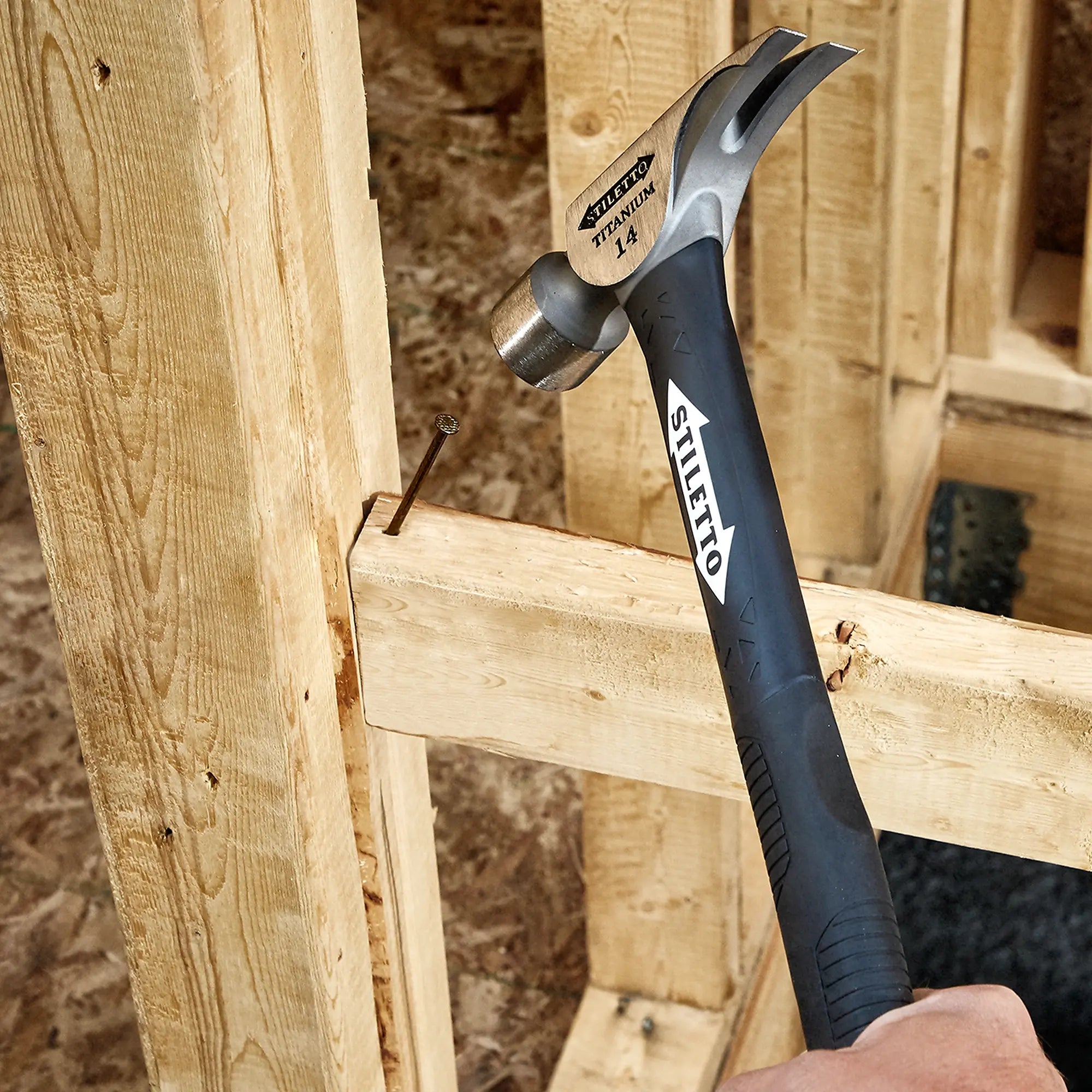 Milwaukee TI14MC-F - Marteau à tête fraisée en titane de 397 g avec manche hybride en fibre de verre de 45,7 cm