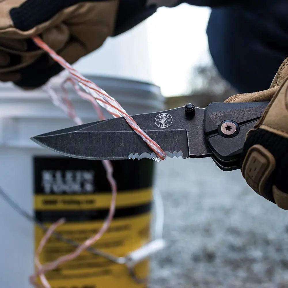 KLEIN KLE-44223 - Spring-Assisted Open Pocket Knife Klein