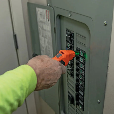 KLEIN KLE-ET310 - Digital Circuit Breaker Finder with GFCI Outlet Tester KLEIN