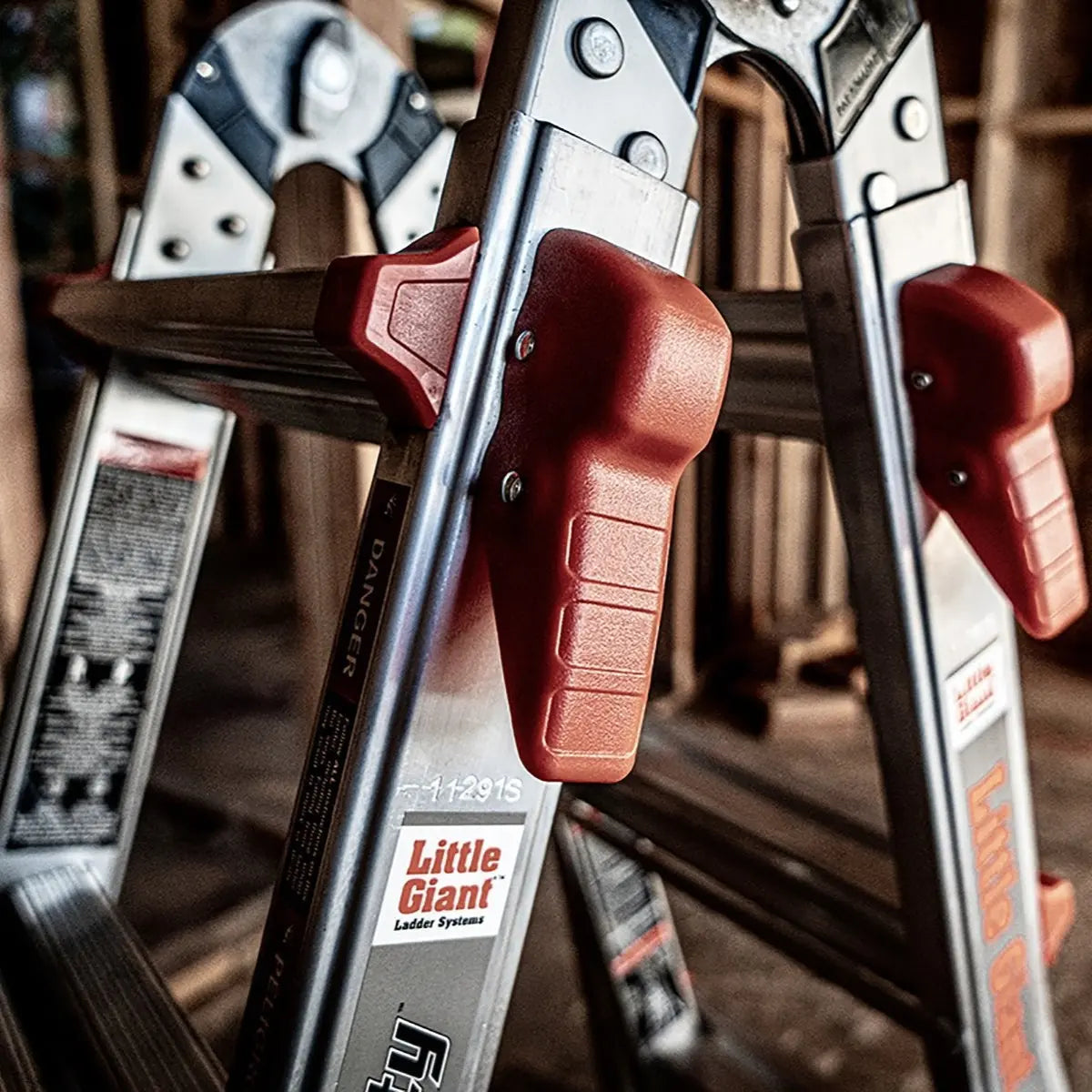 Little Giant 15422-303 - VELOCITY, Model 22 - CSA Grade IA - 300 lb/136 kg Rated, Aluminum Articulated Extendable Ladder - Wise Line Tools