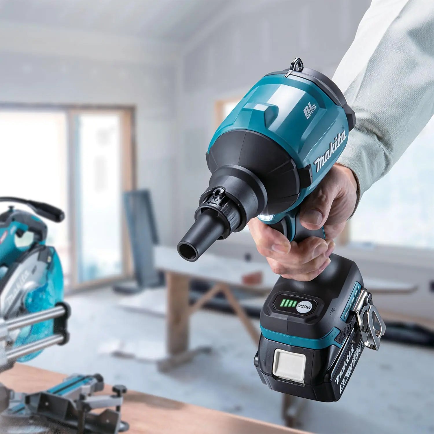 MAKITA DAS180Z - 18V LXT Brushless Cordless 4-Speed Dust Blower (Tool Only) MAKITA